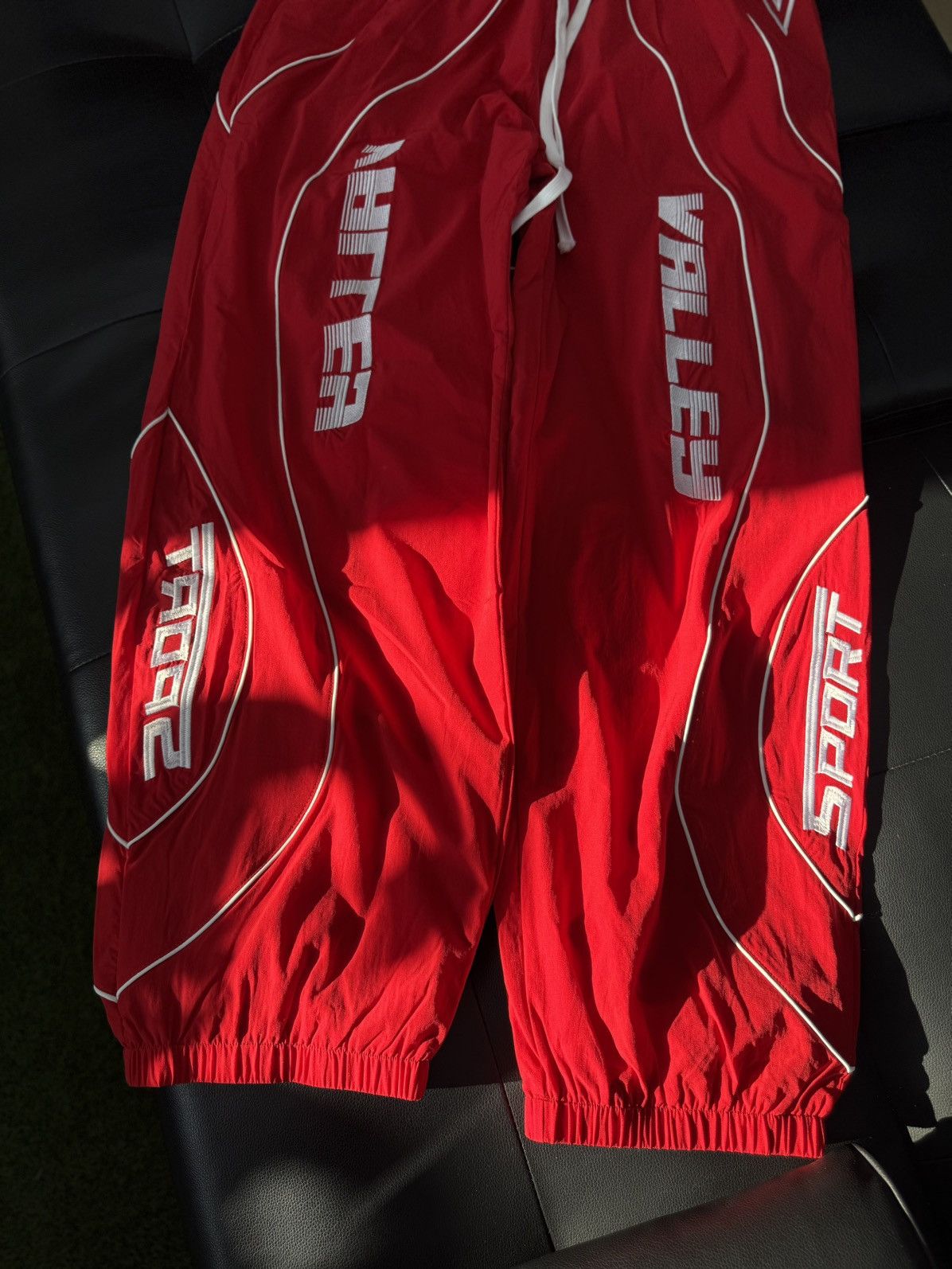 Vale Valley Red Baggy Shorts Brand New Size Small (NEW) Size US 30 / EU 46 - 3 Thumbnail