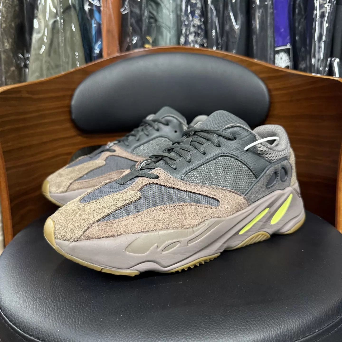 Adidas Yeezy 700 Purple-Brown 43 Near Mint Size US 10 / EU 43 - 1 Thumbnail