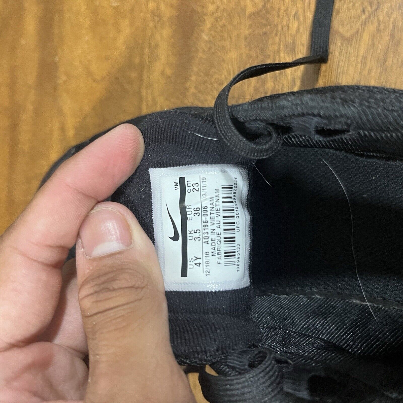 Nike SIZE 5.5 Womens- Air Max 720 Triple Black, aq3196-006 Size US 5.5 / IT 35.5 - 7 Thumbnail