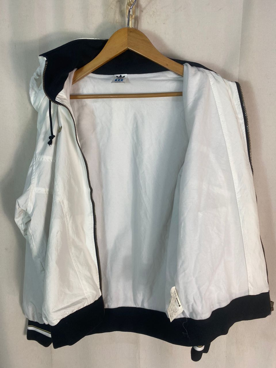 Adidas × Vintage Vintage adidas windbreaker jacket hidden hoodie Size US M / EU 48-50 / 2 - 7 Thumbnail