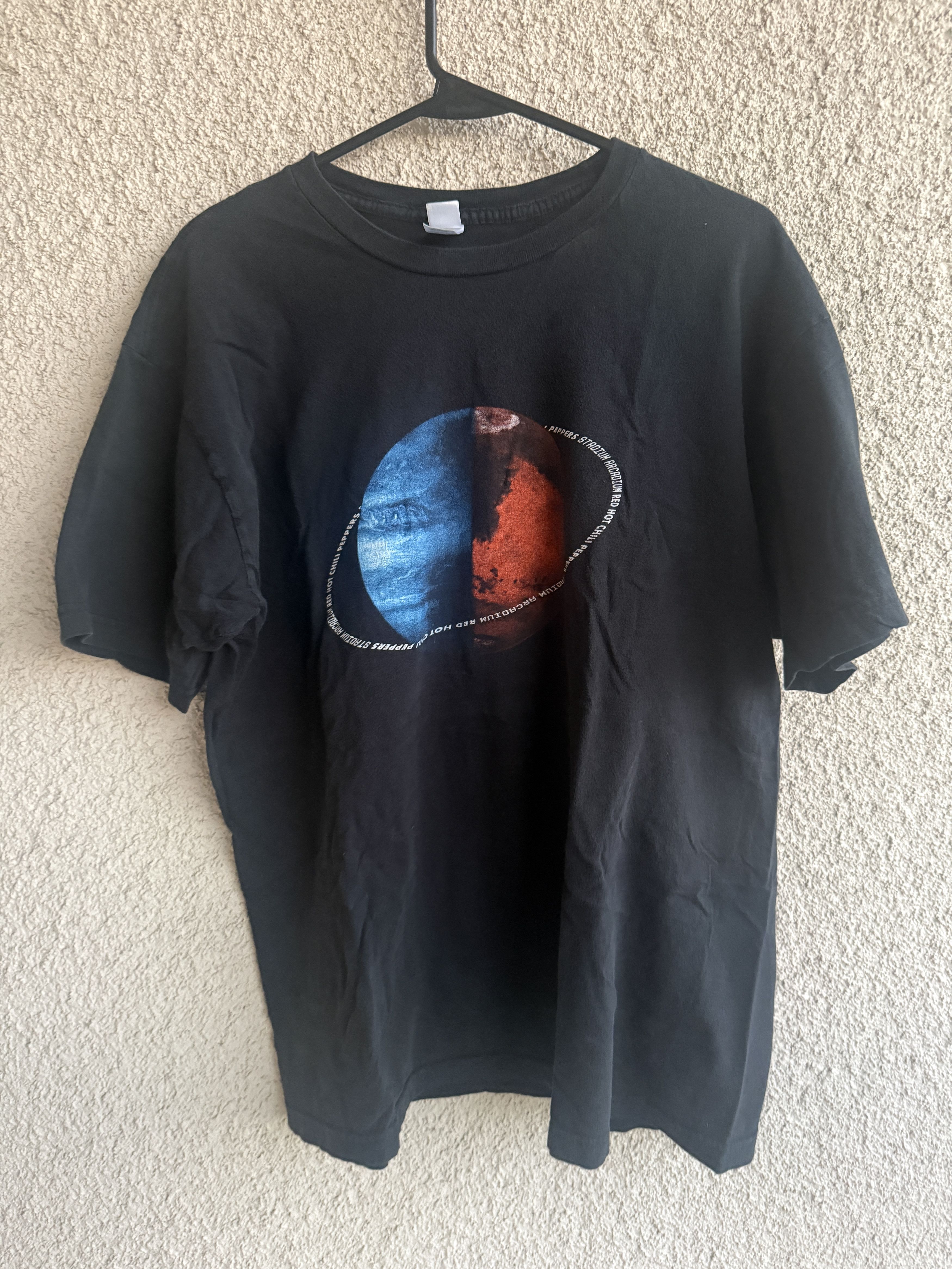 Other 2006 RHCP Stadium Arcadium Tour Tee (XL feels like L) Size US L / EU 52-54 / 3 - 1 Thumbnail