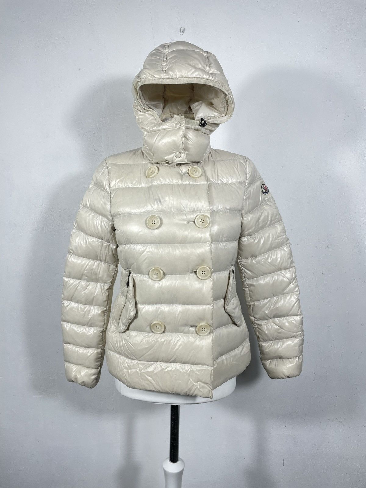 Designer × Moncler Moncler Beige Puffer Hood Down Jakcet Coat Luxury Designer Size S / US 4 / IT 40 - 1 Thumbnail