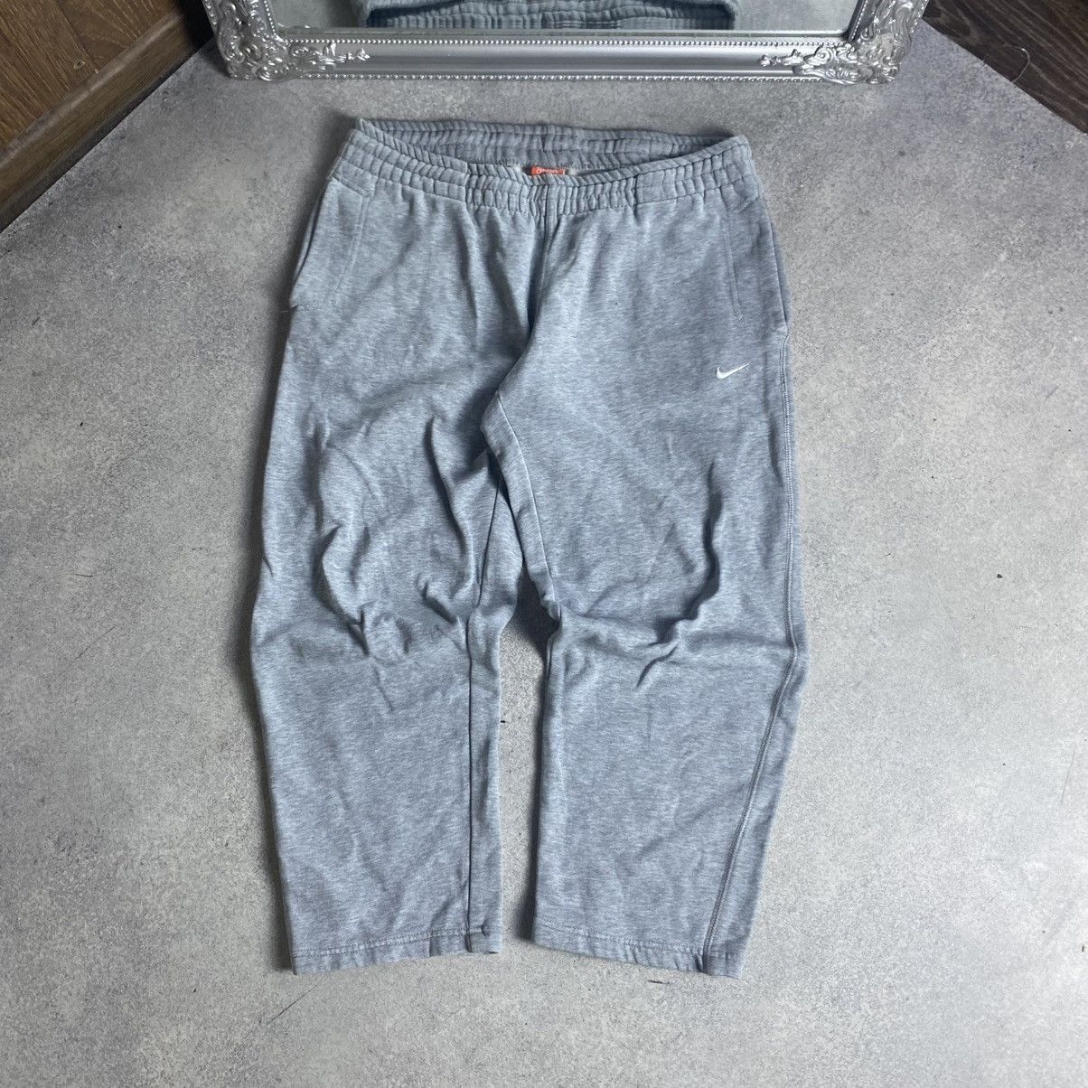 Nike Vintage Nike Sweatpants Size US 30 / EU 46 - 2 Thumbnail