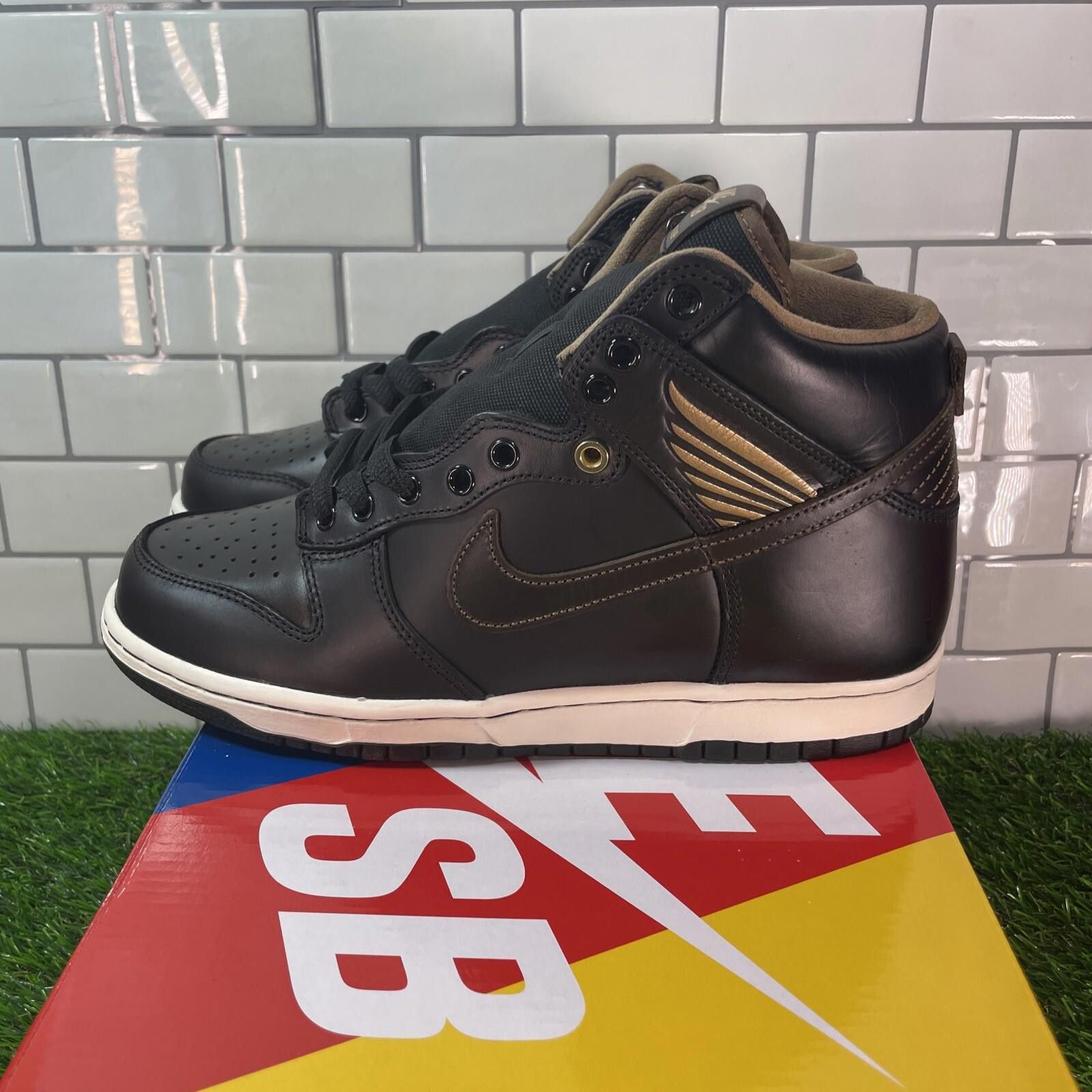 Nike Nike SB Dunk High men’s 8.5 "Pawnshop" FJ0445-001 Size US 8.5 / EU 41-42 - 1 Thumbnail