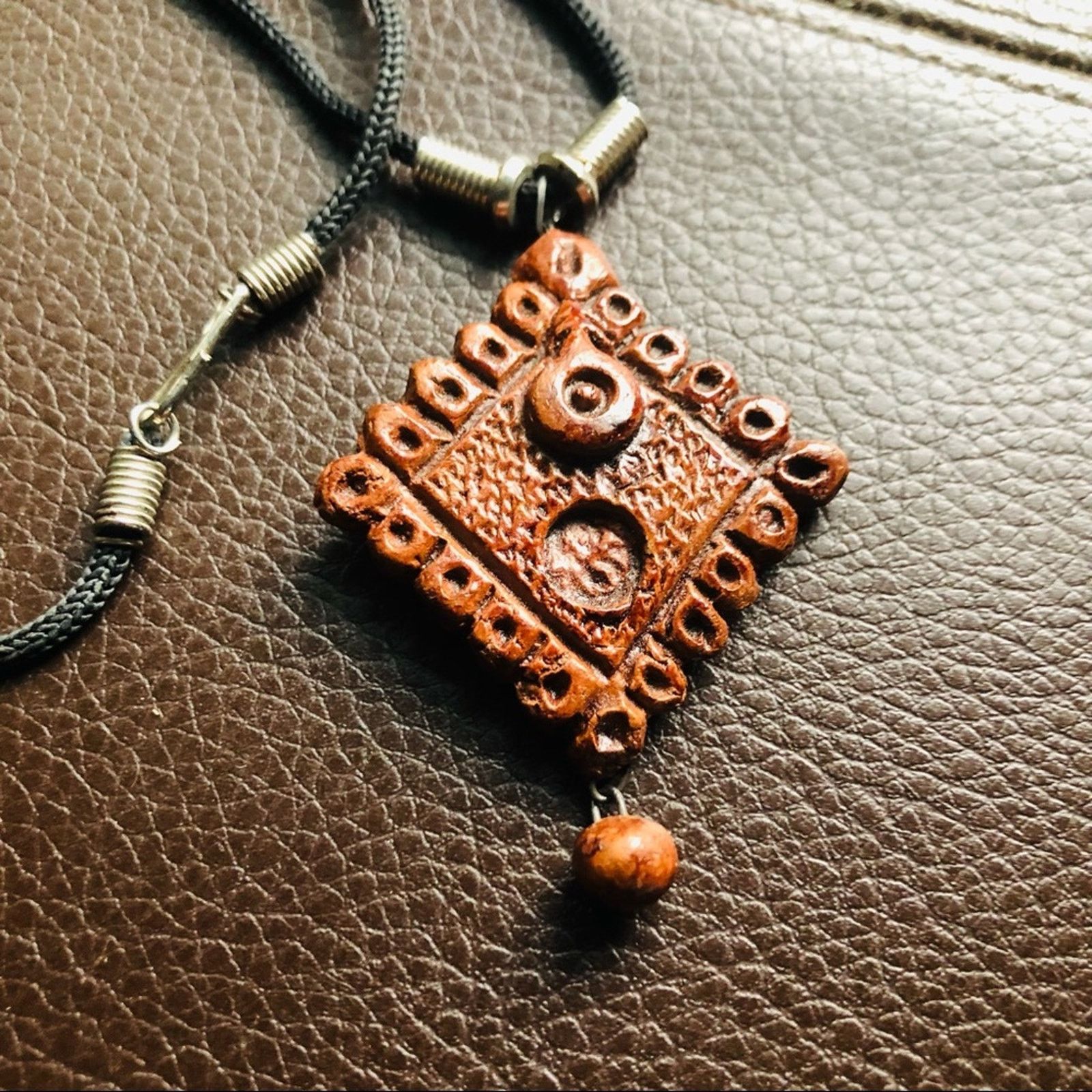 Jewelry Boho wood look medallion on braided cord necklace Size ONE SIZE - 6 Thumbnail