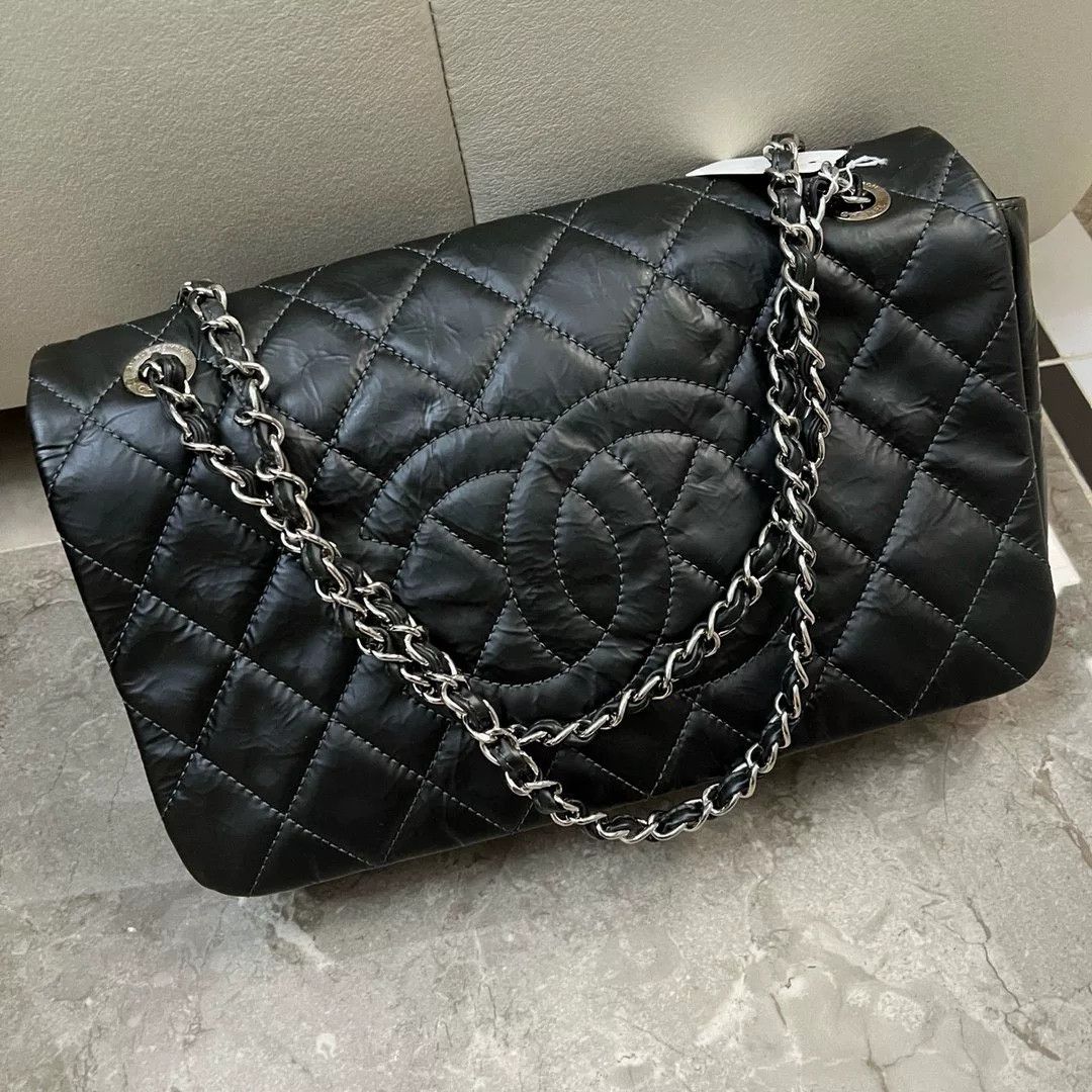 Chanel Pre-loved Bag Very good condition Size ONE SIZE - 1 Thumbnail
