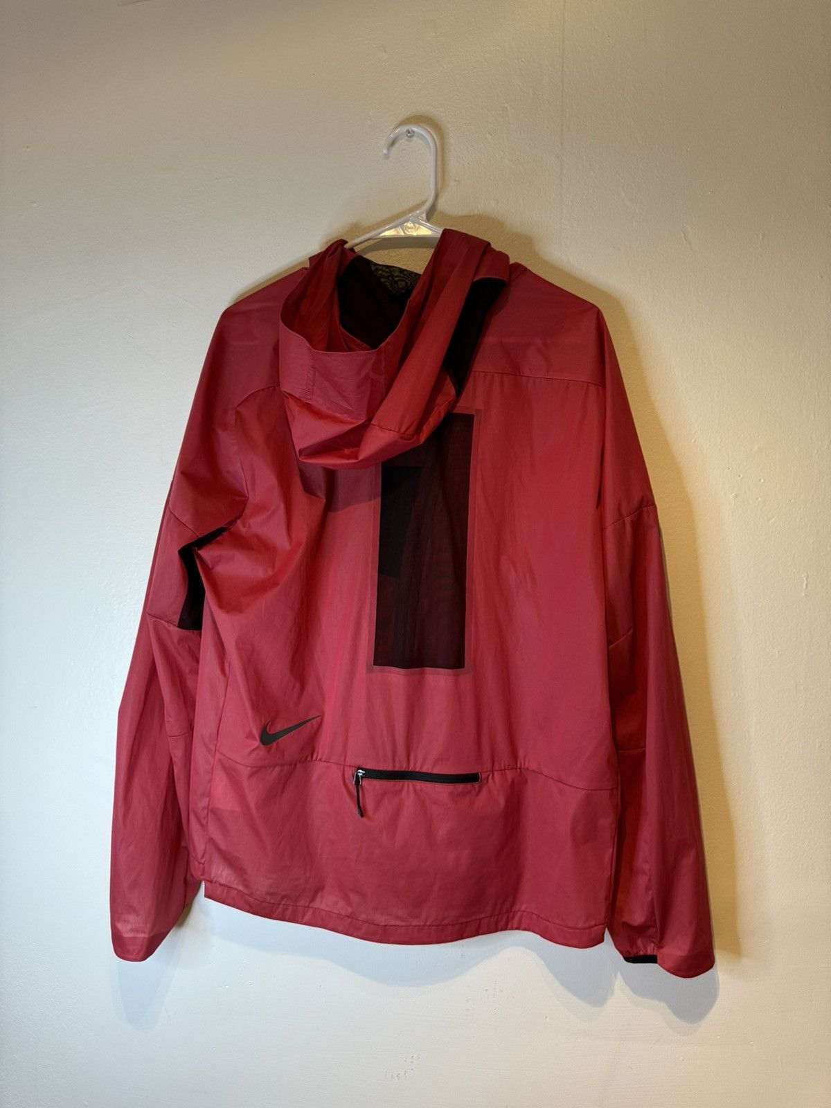 Nike Nike Men's Tech Pack Running Ultra Light Jacket Size L Red Size US L / EU 52-54 / 3 - 4 Thumbnail