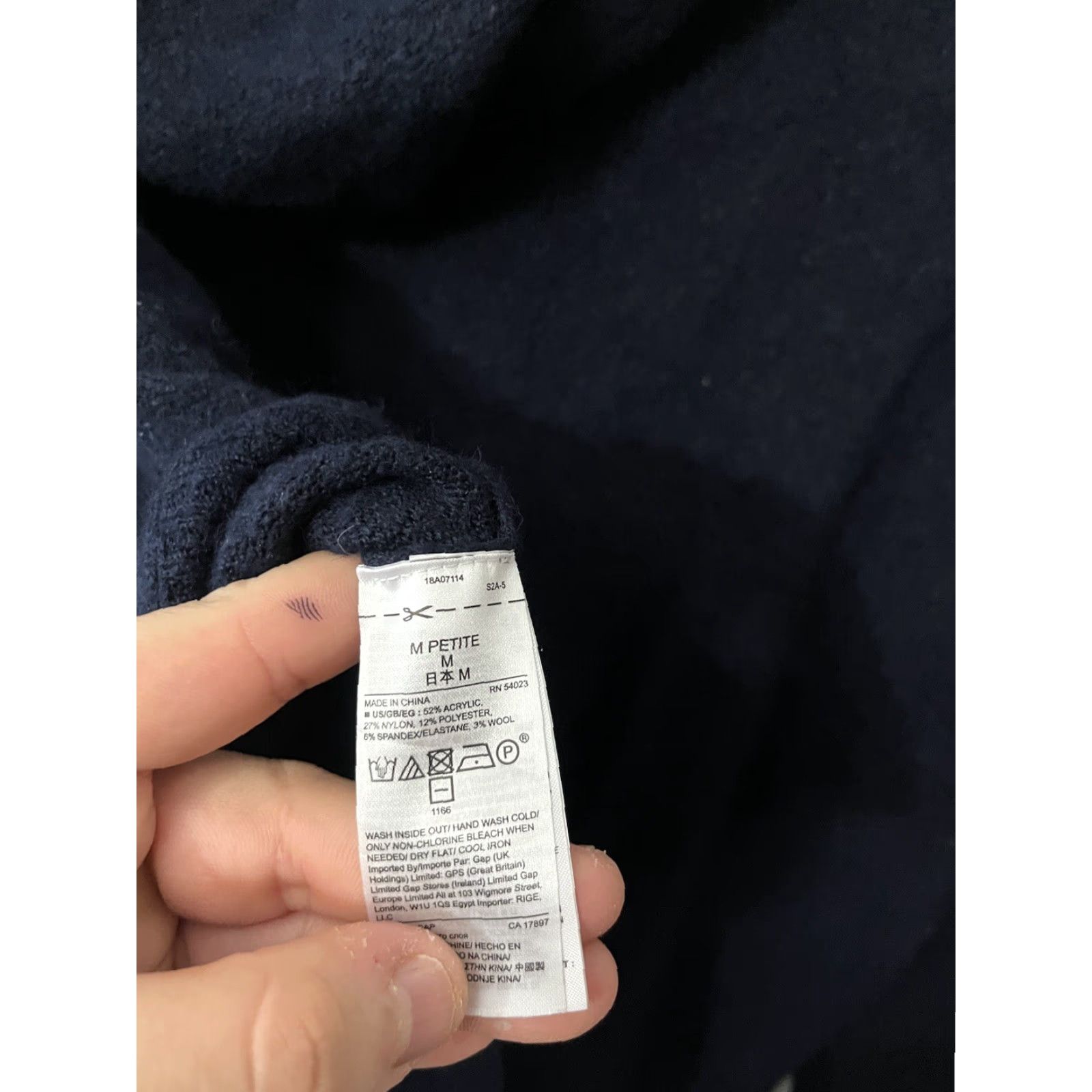 Gap VINTAGE Gap Womens Sweater Hoodie Pullover Knit Medium Petite Navy Blue Acrylic Mix MP Size M / US 6-8 / IT 42-44 - 4 Thumbnail