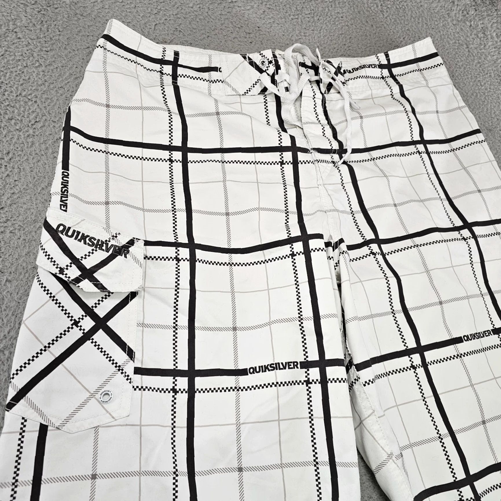 Quiksilver Quiksilver Board Shorts Mens 34 White Check Pattern Quick Dry Pockets Drawstring Surfing Swim Bottoms Size US 34 / EU 50 - 2 Thumbnail