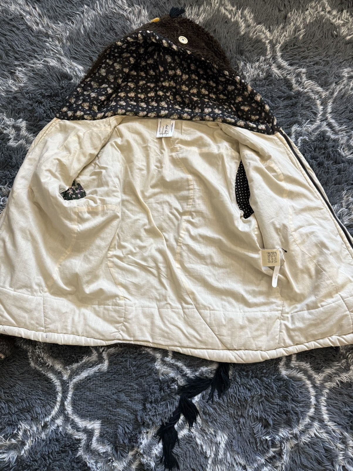 Jun Takahashi UNDERCOVER AW04 “But Beautiful…” Monster/ Teddy Coat Size US S / EU 44-46 / 1 - 17 Thumbnail
