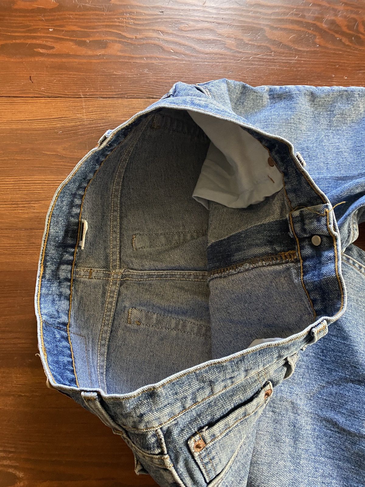 Levi's Vintage 1993 Levi’s 550 Relaxed Fit Blue Denim Jean 35x30 Size US 35 - 19 Thumbnail