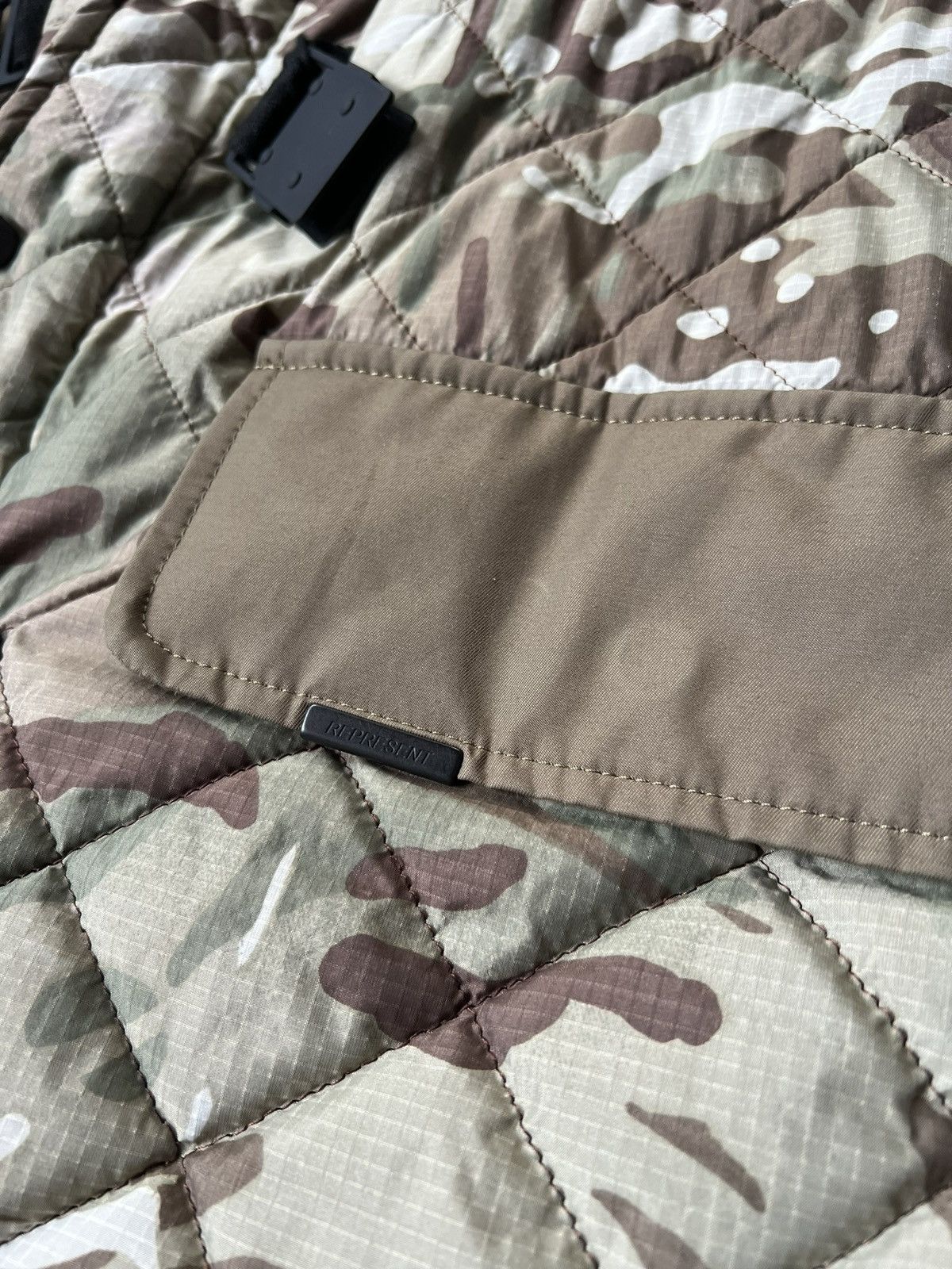 Represent Clo. Represent Camo Vest Size US M / EU 48-50 / 2 - 4 Thumbnail