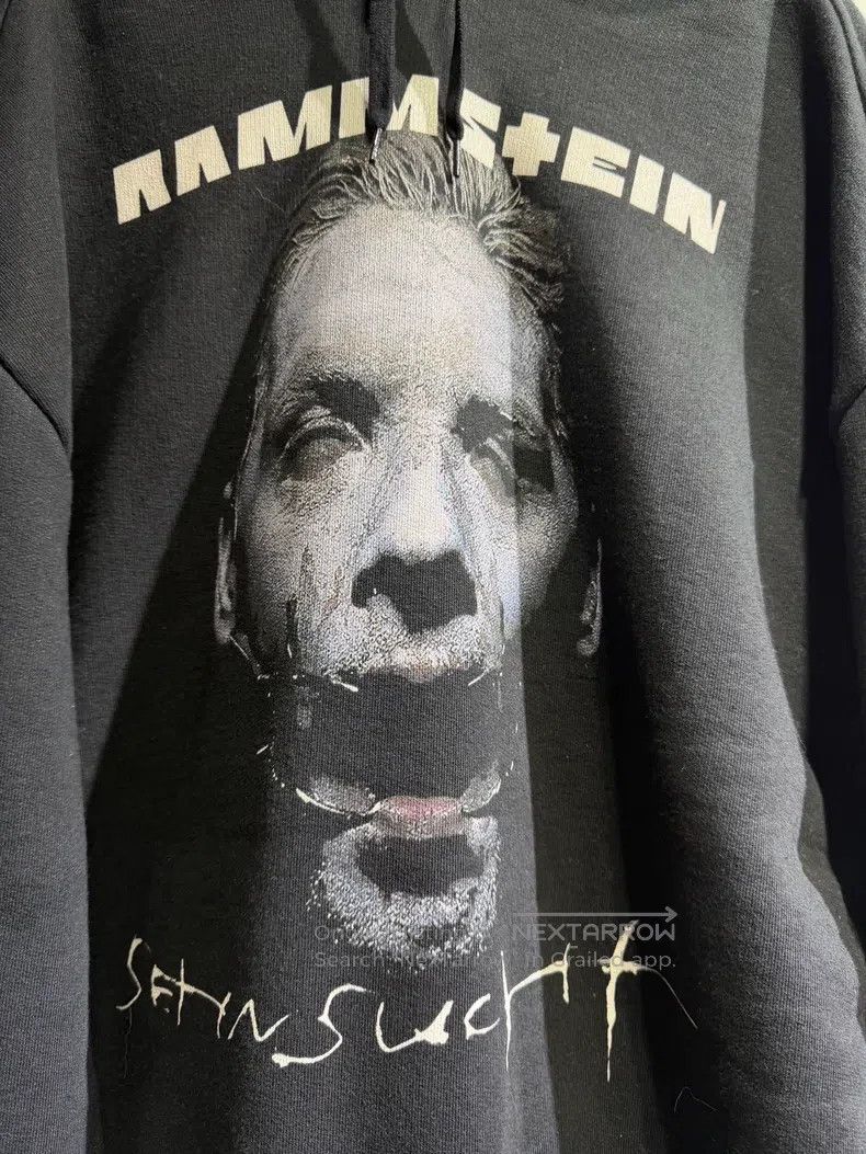 Vetements Vetements Printed hoodie with the lead singer of the Germa Size US XS / EU 42 / 0 - 2 Thumbnail