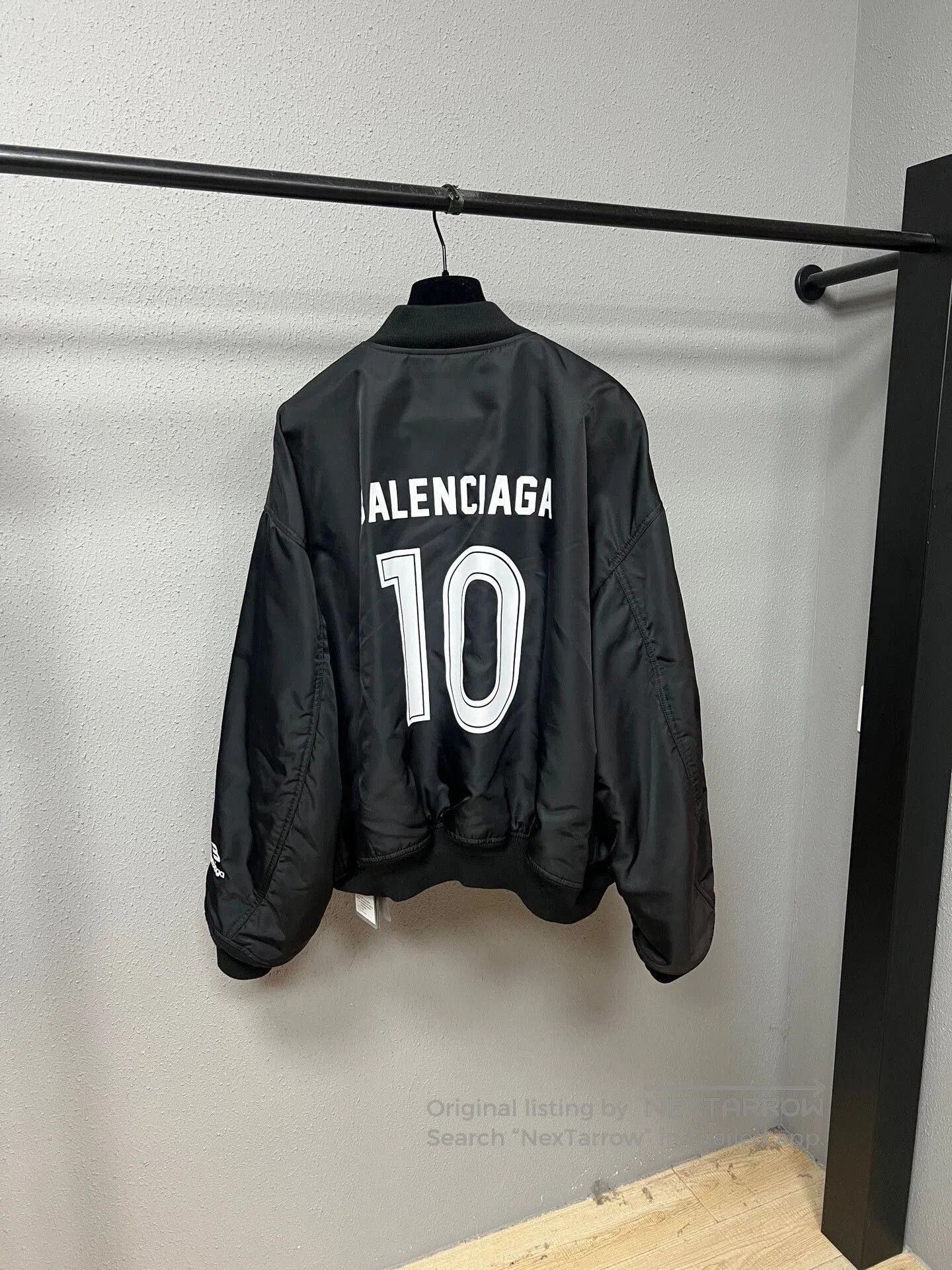 Balenciaga Balenciaga Black Bomber Jacket with Logo. Size US XXS / EU 40 - 2 Thumbnail