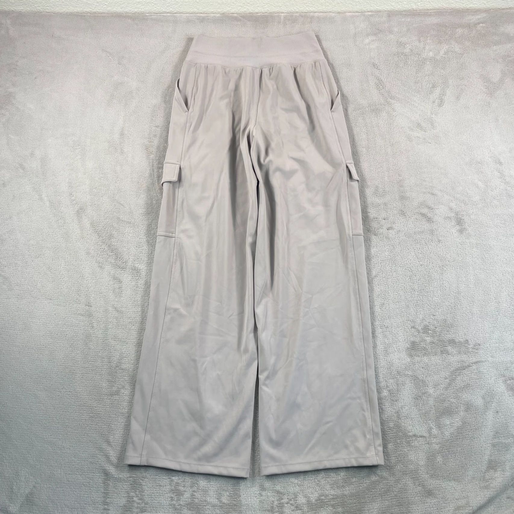 Athleta Athleta Venice High Rise Cargo Wide Leg Pants Women XS Beige Relaxed Wide-Leg Pockets Travel Yoga Workwear Athleisure 31 in Inseam Size 26" / US 2 / IT 38 - 4 Thumbnail