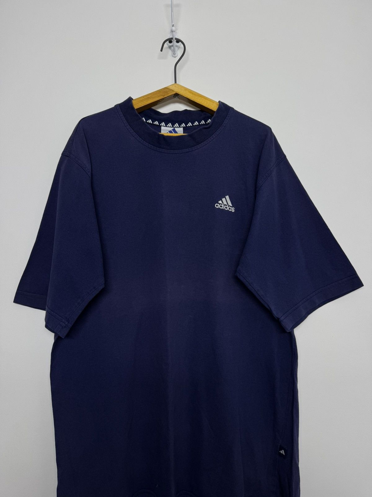 Adidas Vintage Adidas Logo T-Shirt 90’s Size US M / EU 48-50 / 2 - 3 Thumbnail