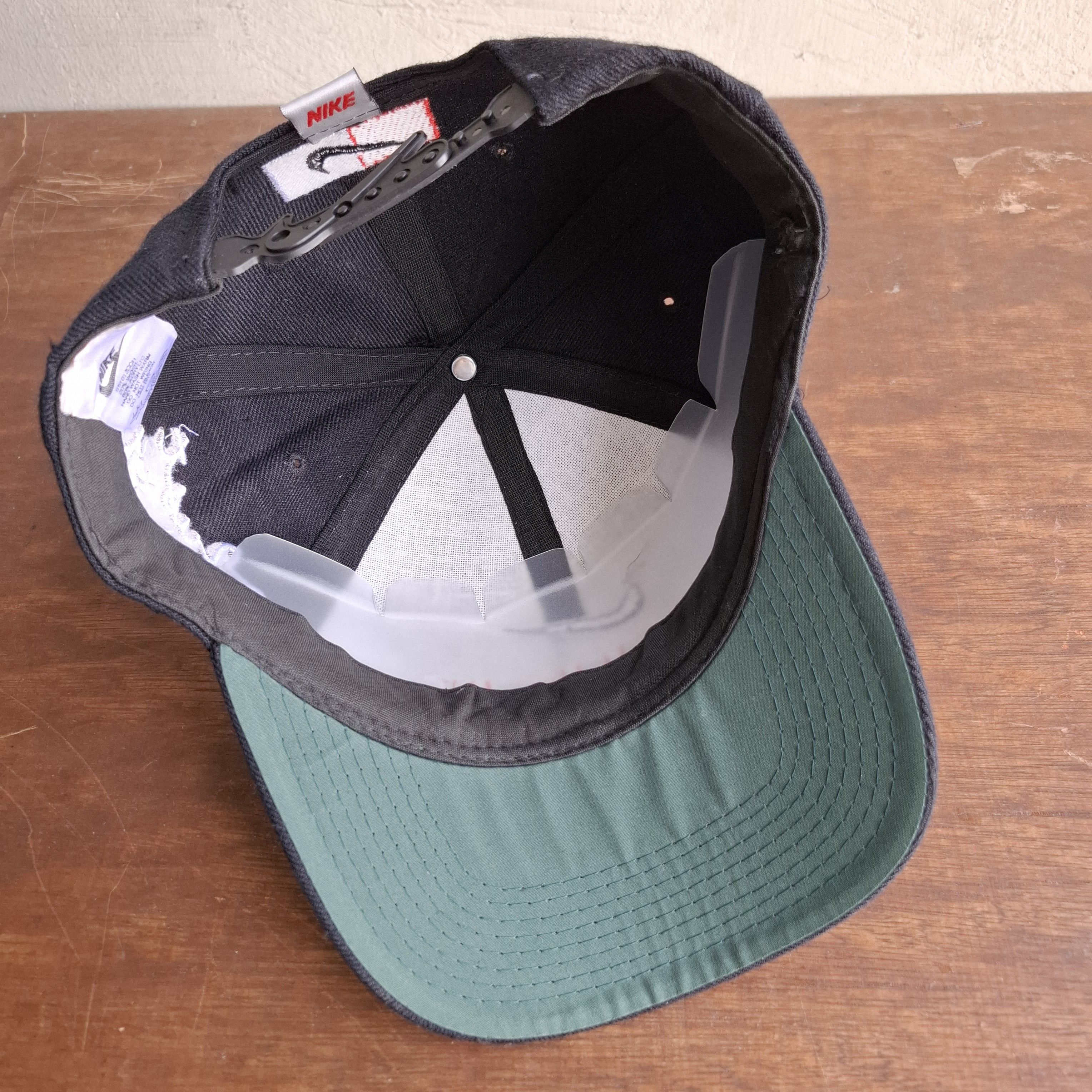 Nike VINTAGE NIKE SWOOSH SNAPBACK Size ONE SIZE - 7 Thumbnail
