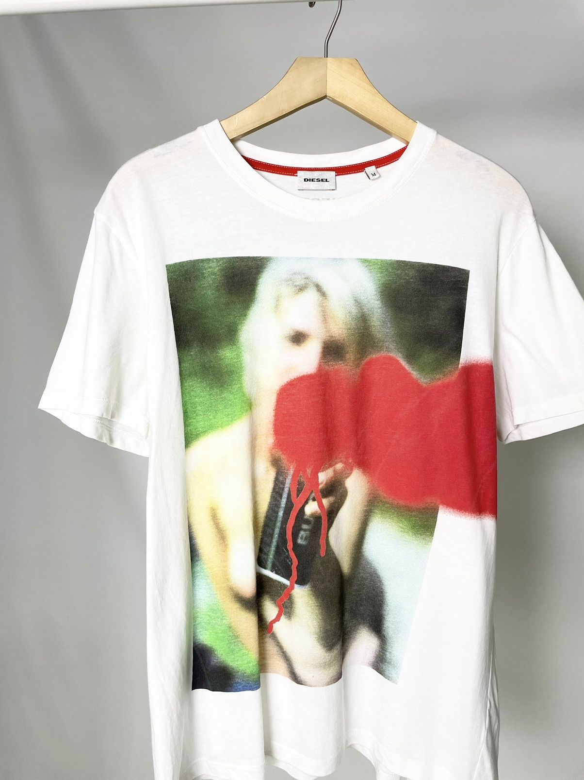 Diesel DIESEL x Sasha Kurmaz Art naked girl sprays graffiti tee Size US M / EU 48-50 / 2 - 3 Thumbnail