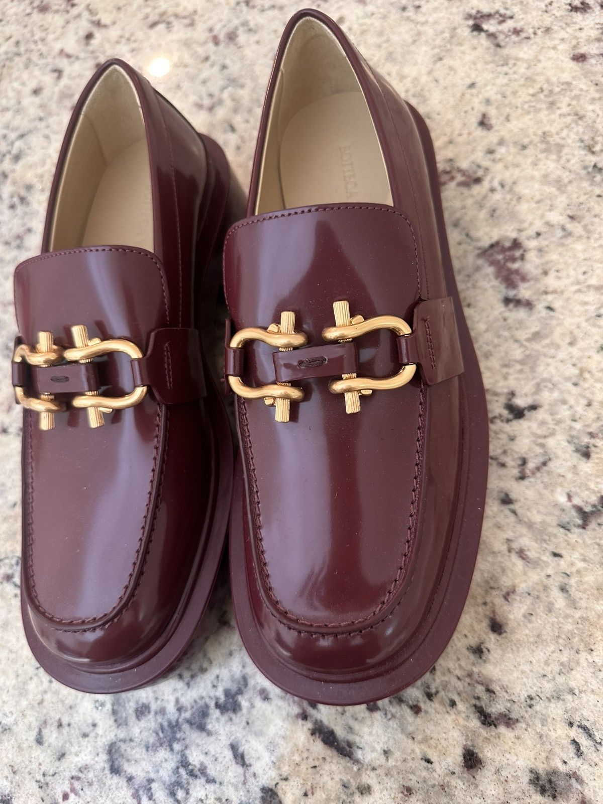 Bottega Veneta Bottega Veneta BRAND NEW UNUSED Maroon Loafers w Gold Buckle Size US 9 / IT 39 - 5 Thumbnail