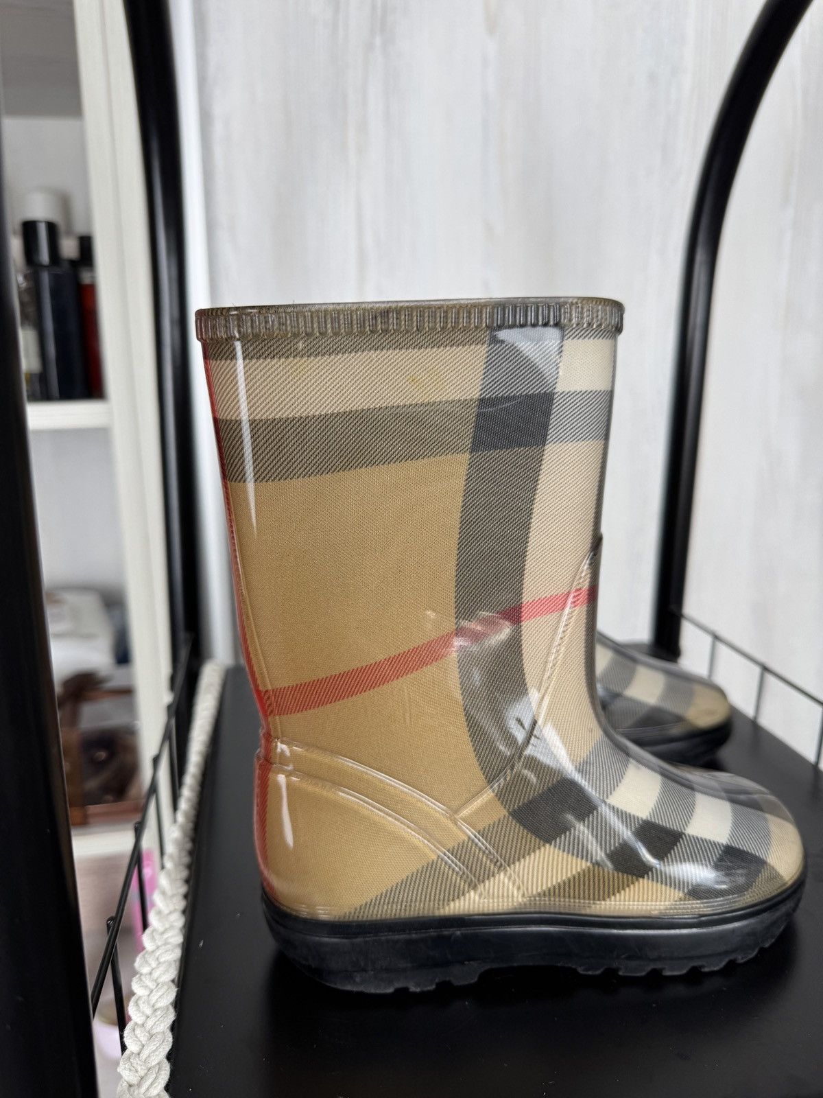 Burberry Burberry Kids Toddler Nova Check Rubber Rain boots size 28 Size US 10 / IT 40 - 2 Thumbnail