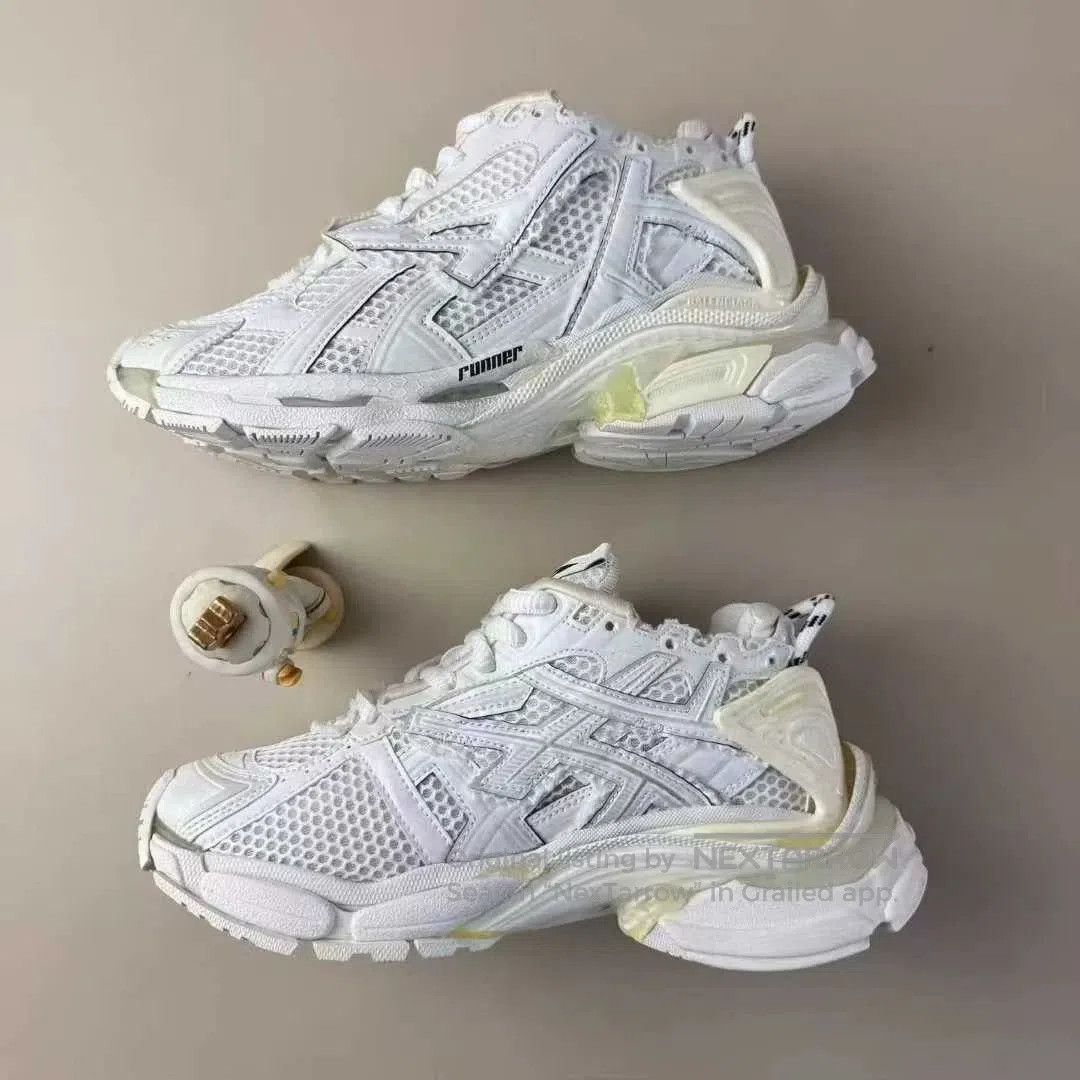 Balenciaga Balenciaga White Runner Sneakers Size 36. Size US 5.5 / EU 38 - 3 Thumbnail