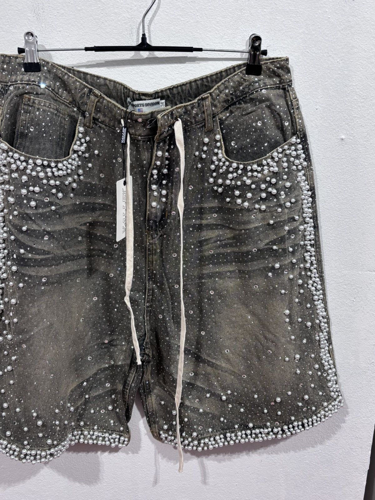 Vale Vale Forever Rain Storm Rhinestone Jean Shorts Mid Wash Size US 34 / EU 50 - 3 Thumbnail