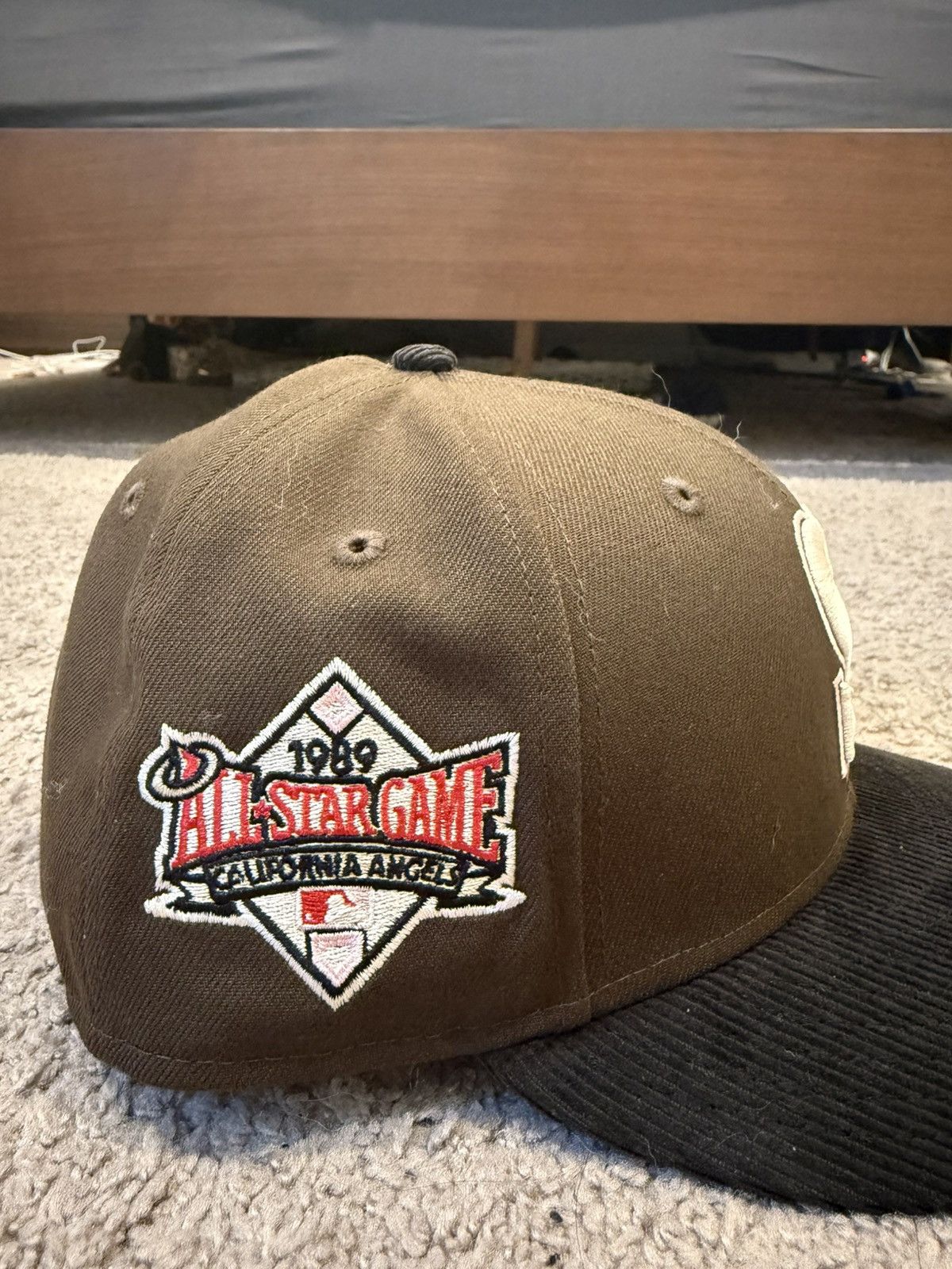 New Era Seattle Mariners Throwback Pink Brim 7 3/8 Size ONE SIZE - 2 Thumbnail