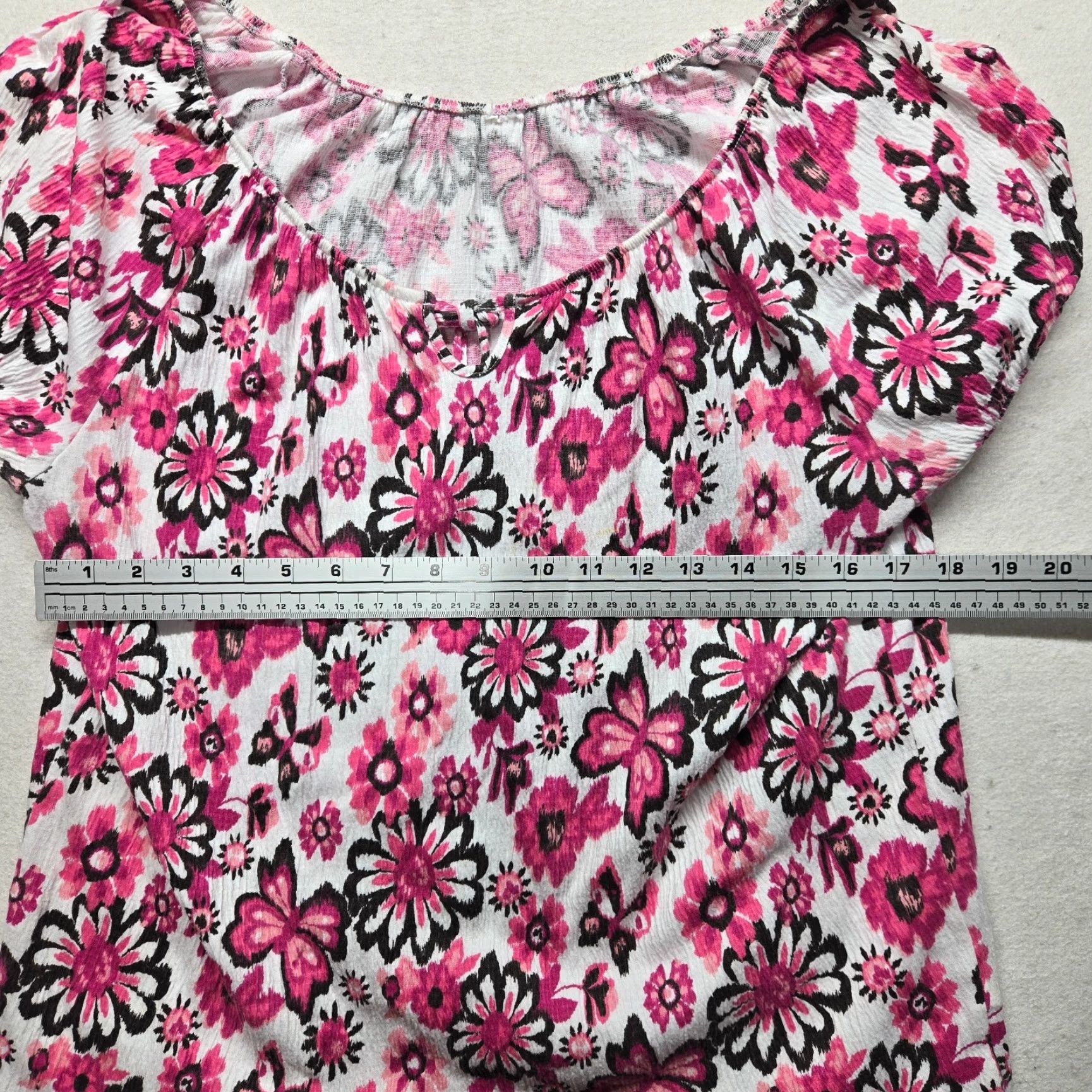 Pinko Pink Floral Shirt Adult Large L Cap Sleeve Short Sleeve Scoop Neck Women's T-Shirt, Casual Flower Summer Spring Vintage? No. Size L / US 10 / IT 46 - 2 Thumbnail