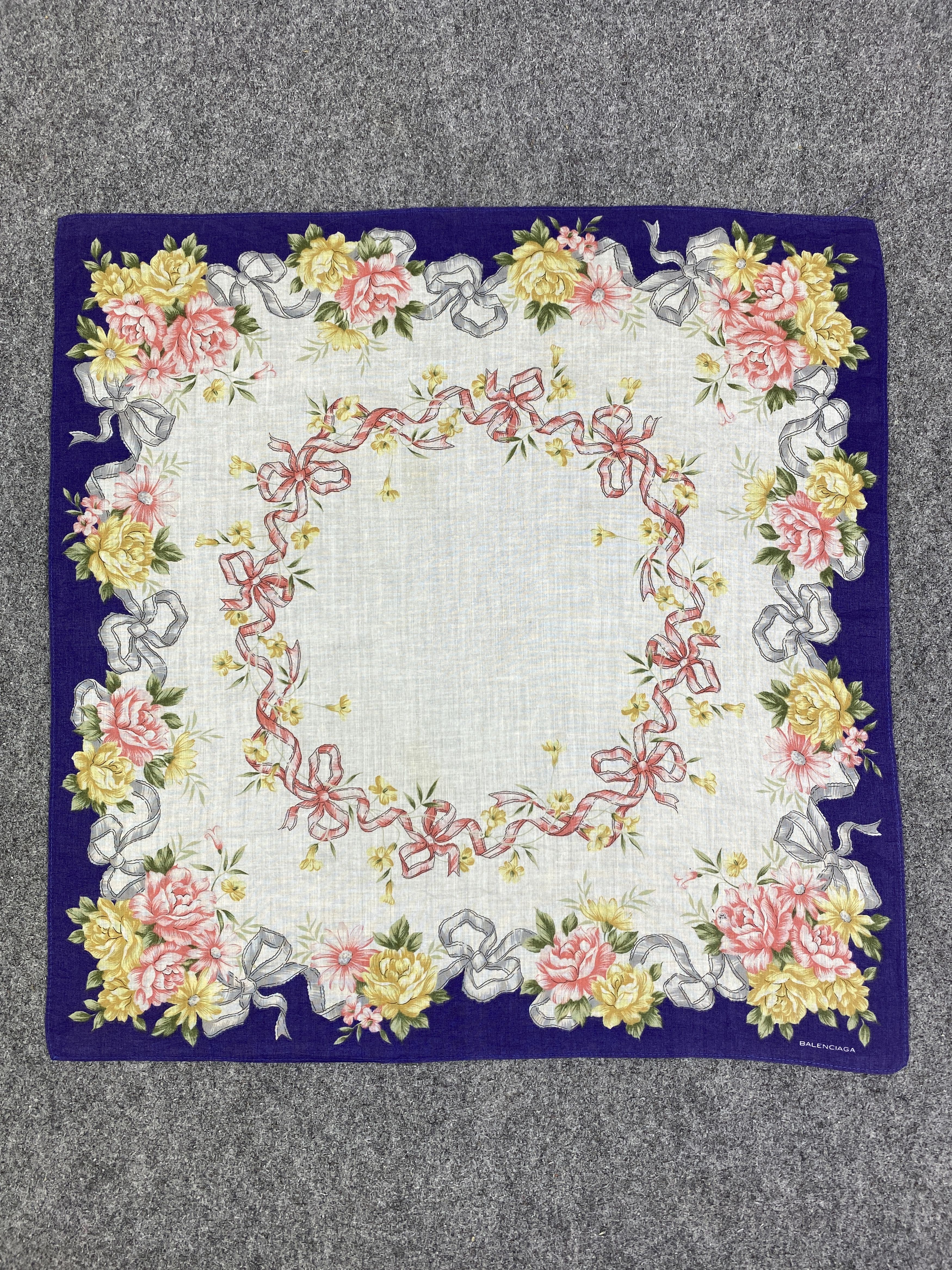 Balenciaga Vintage Balenciaga Flower Handkerchief / Neckerchief HKC1073 Size ONE SIZE - 4 Thumbnail