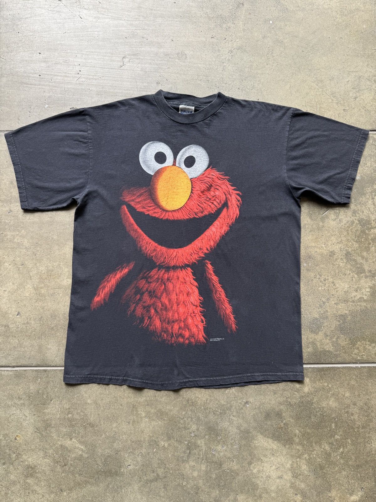 Vintage ‘90s Elmo Shadow Blackout Sesame Street Tee Shirt Muppet Size US XL / EU 56 / 4 - 1 Thumbnail