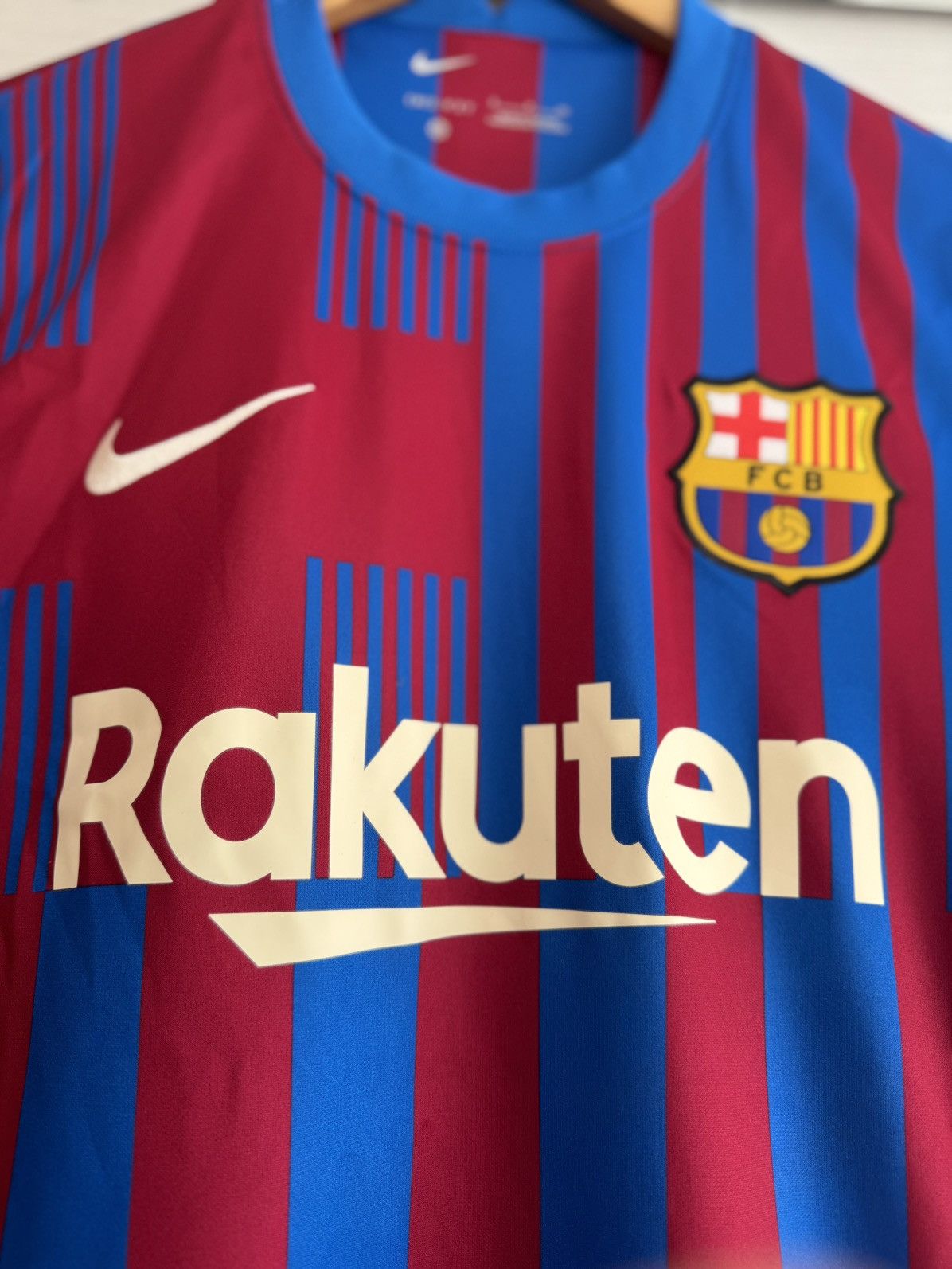 Nike Barcelona 2021-2022 Home Soccer Jersey Football Kit Shirt Size US S / EU 44-46 / 1 - 7 Thumbnail