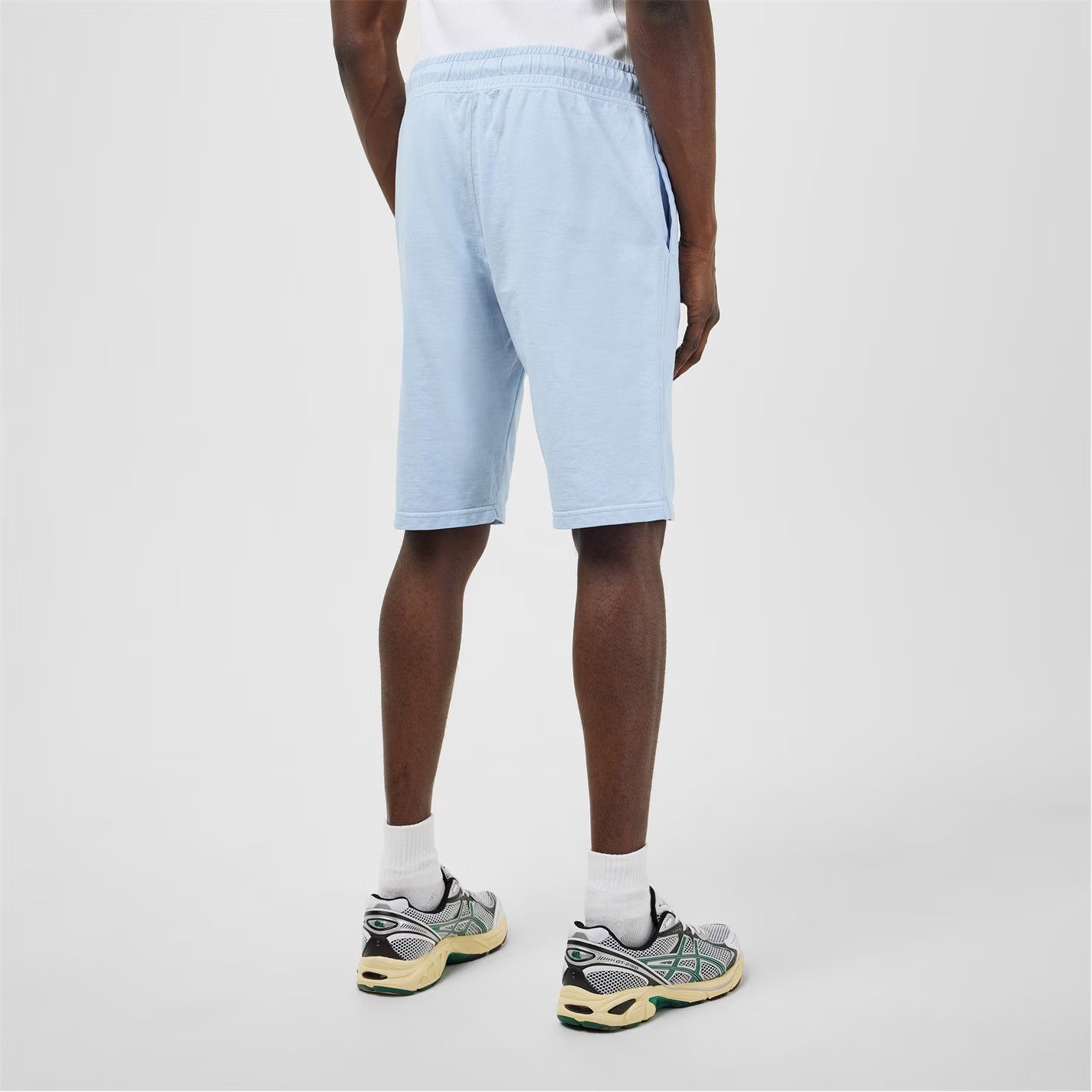 C.P. Company o1g2r1mq0426 Micro Lens Fleece Jogger Shorts in Light Blue Size US 30 / EU 46 - 4 Thumbnail
