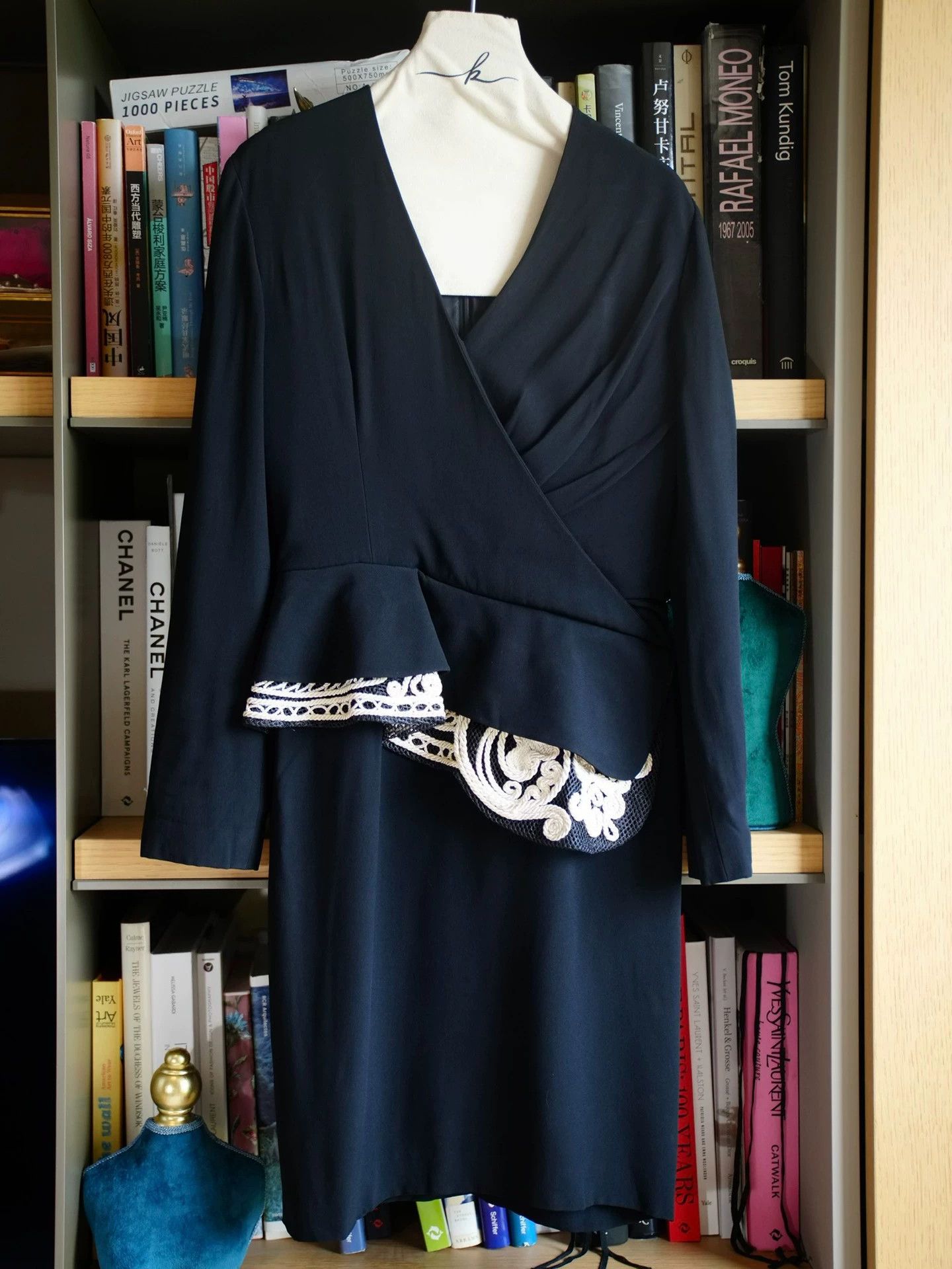 Gianfranco Ferre Gianfranco Ferre Bias-Cut Embroidered Wrap Dress 42 Size M / US 6-8 / IT 42-44 - 4 Thumbnail