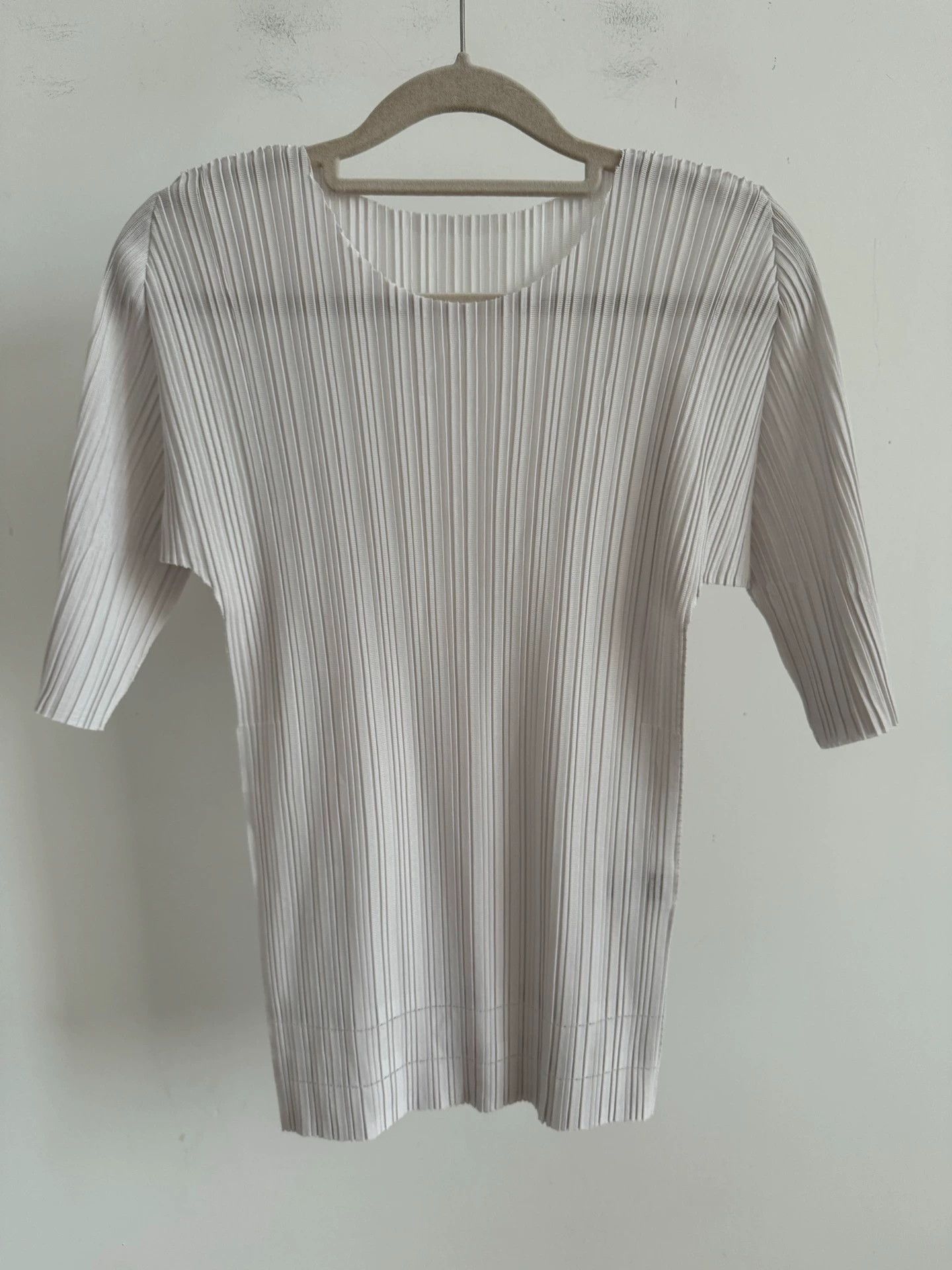 Issey Miyake issey miyake Grey pleated short sleeved shirt Size US M / EU 48-50 / 2 - 1 Thumbnail