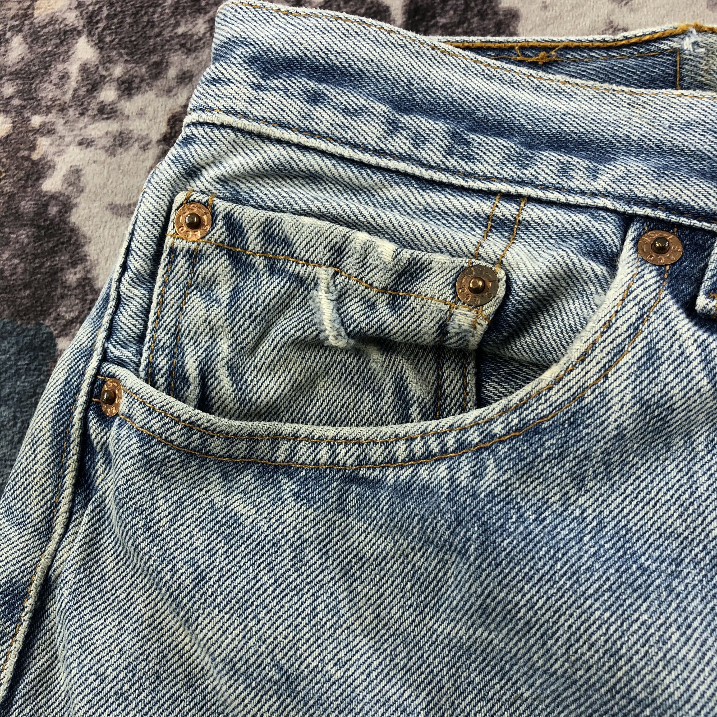 Levi's × Vintage 90s Vintage Light Wash Levis 501 Jeans-JM2595 Size US 33 - 16 Thumbnail