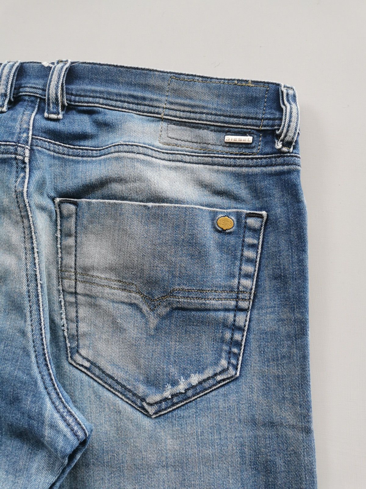 Diesel Vintage Diesel Tepphar Slim Carrot Denim Jeans Size US 33 - 7 Thumbnail