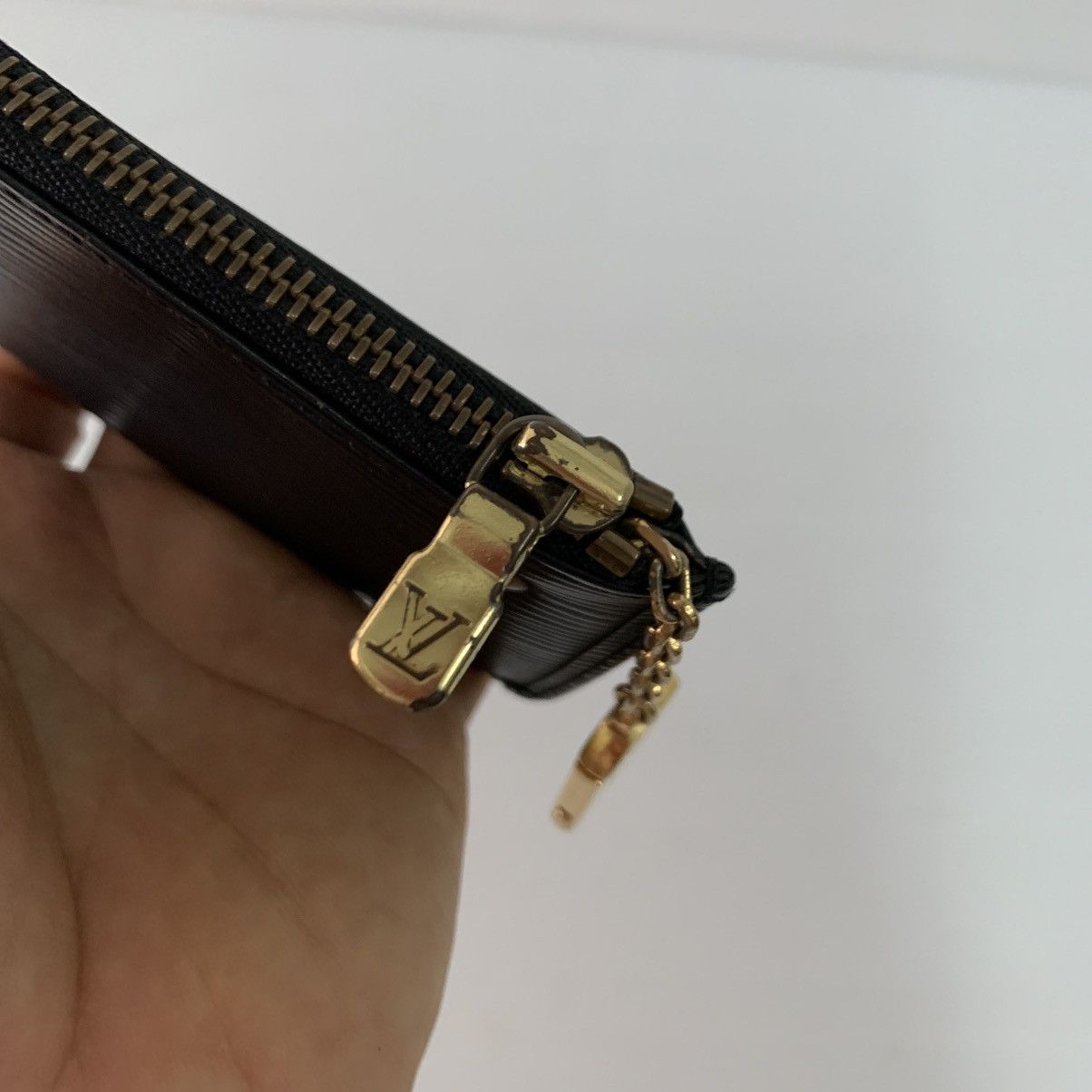 Louis Vuitton Louis Vuitton Epi Black Leather Coin Size ONE SIZE - 7 Thumbnail