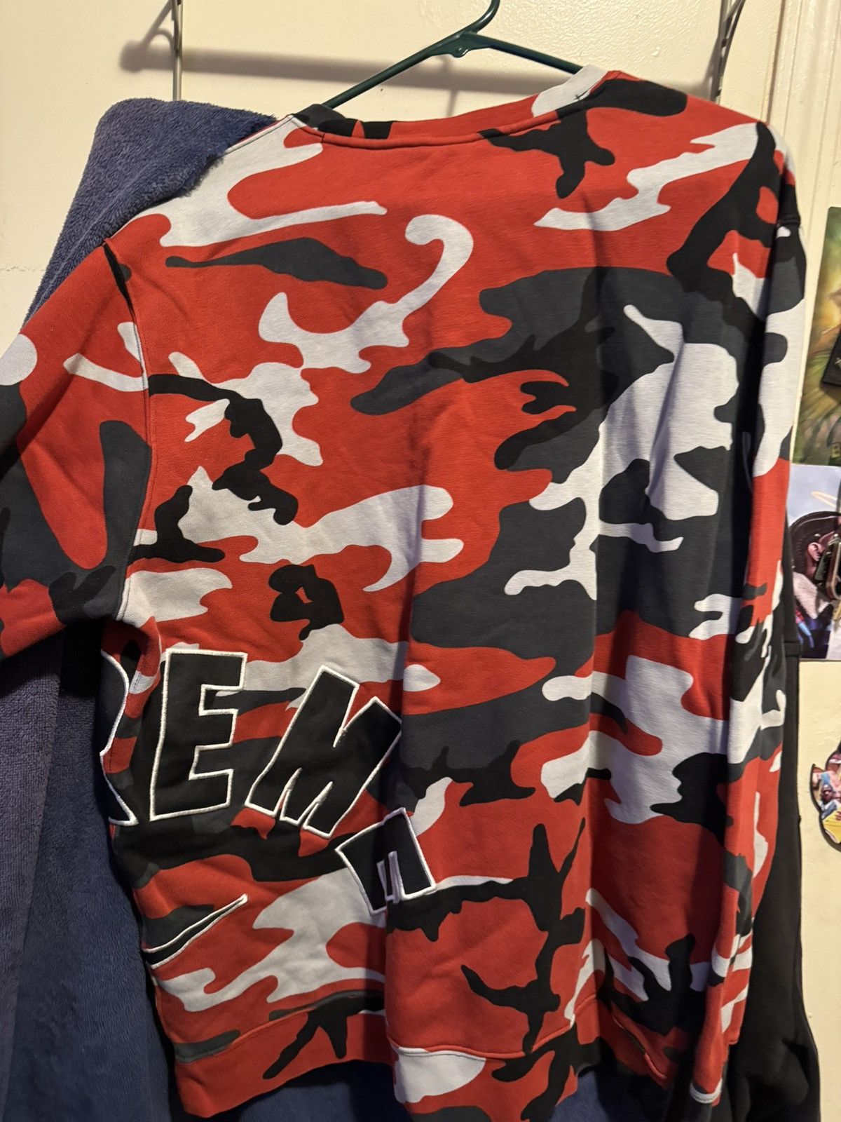 Nike × Supreme Supreme red camo crew neck Size US L / EU 52-54 / 3 - 2 Thumbnail