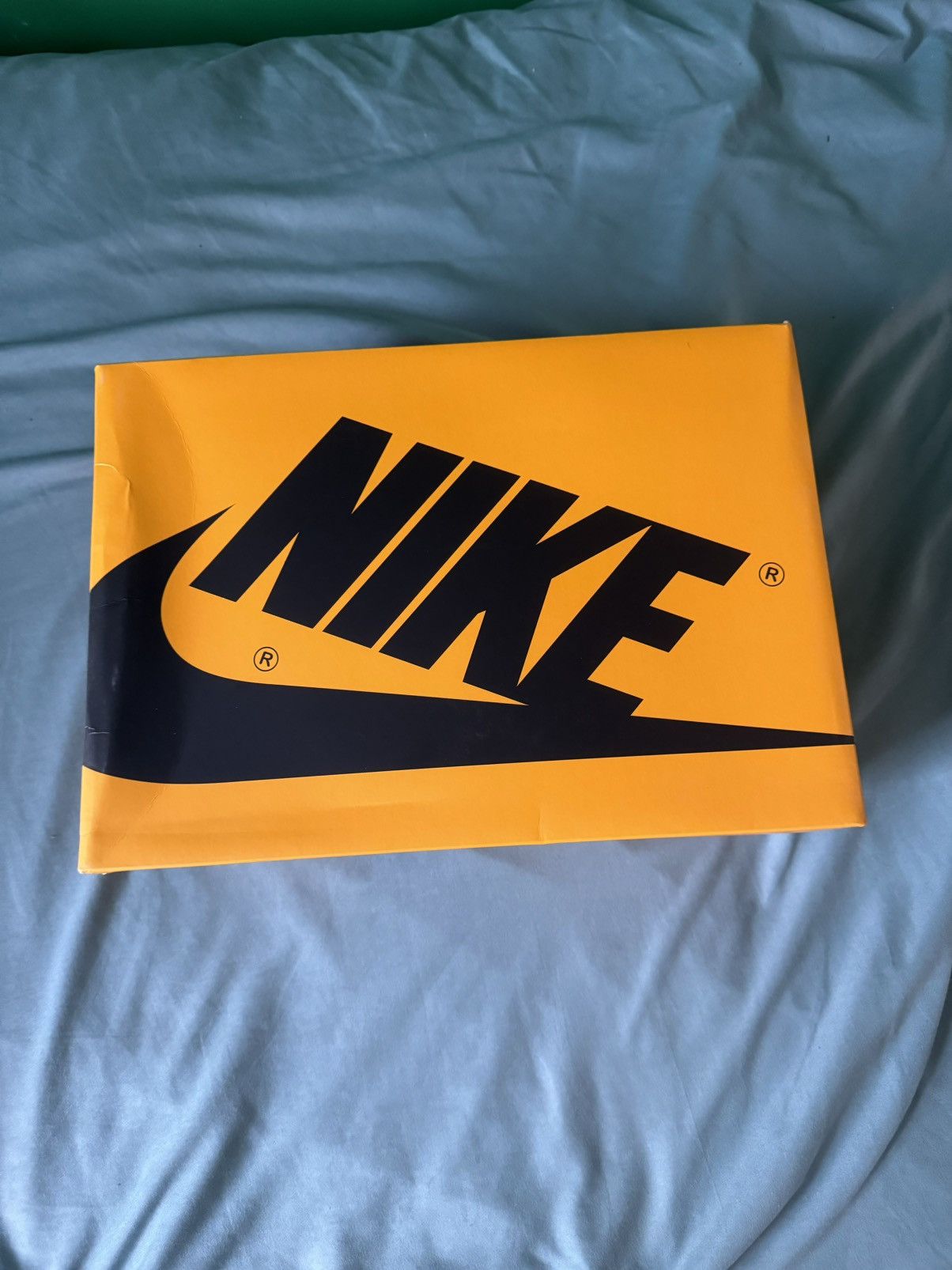 Jordan Brand Nike Air Jordan 1 High Taxi 2022 Size US 13 / EU 46 - 6 Thumbnail