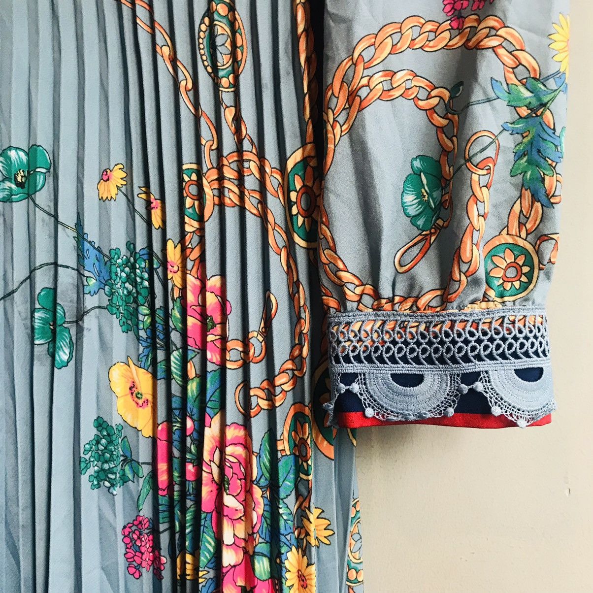 Vintage Vintage Floral Pleated Maxi Dress Size L / US 10 / IT 46 - 4 Thumbnail