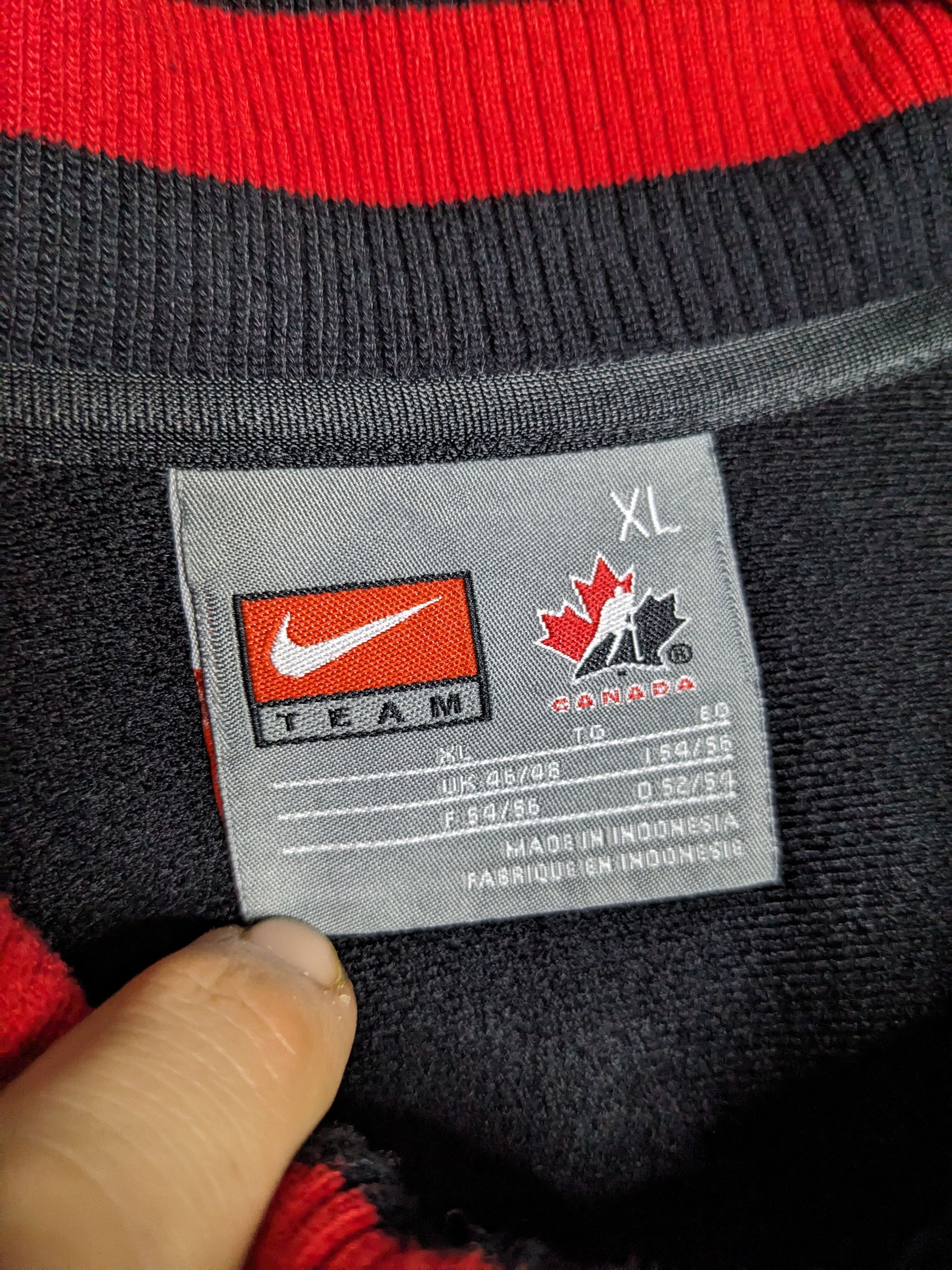 Nike VINTAGE Nike Team Canada Hockey Track Jacket Y2K Mens XL Size US XL / EU 56 / 4 - 8 Thumbnail