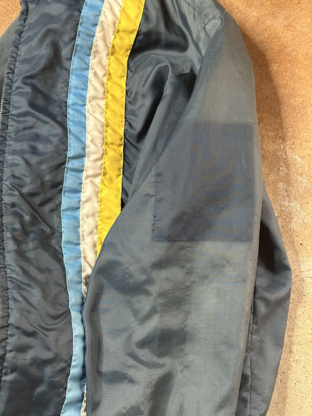 Vintage Vintage 70s Grenade Pull Ring Zip Fleece Lined Bomber Jacket Size US XL / EU 56 / 4 - 4 Thumbnail