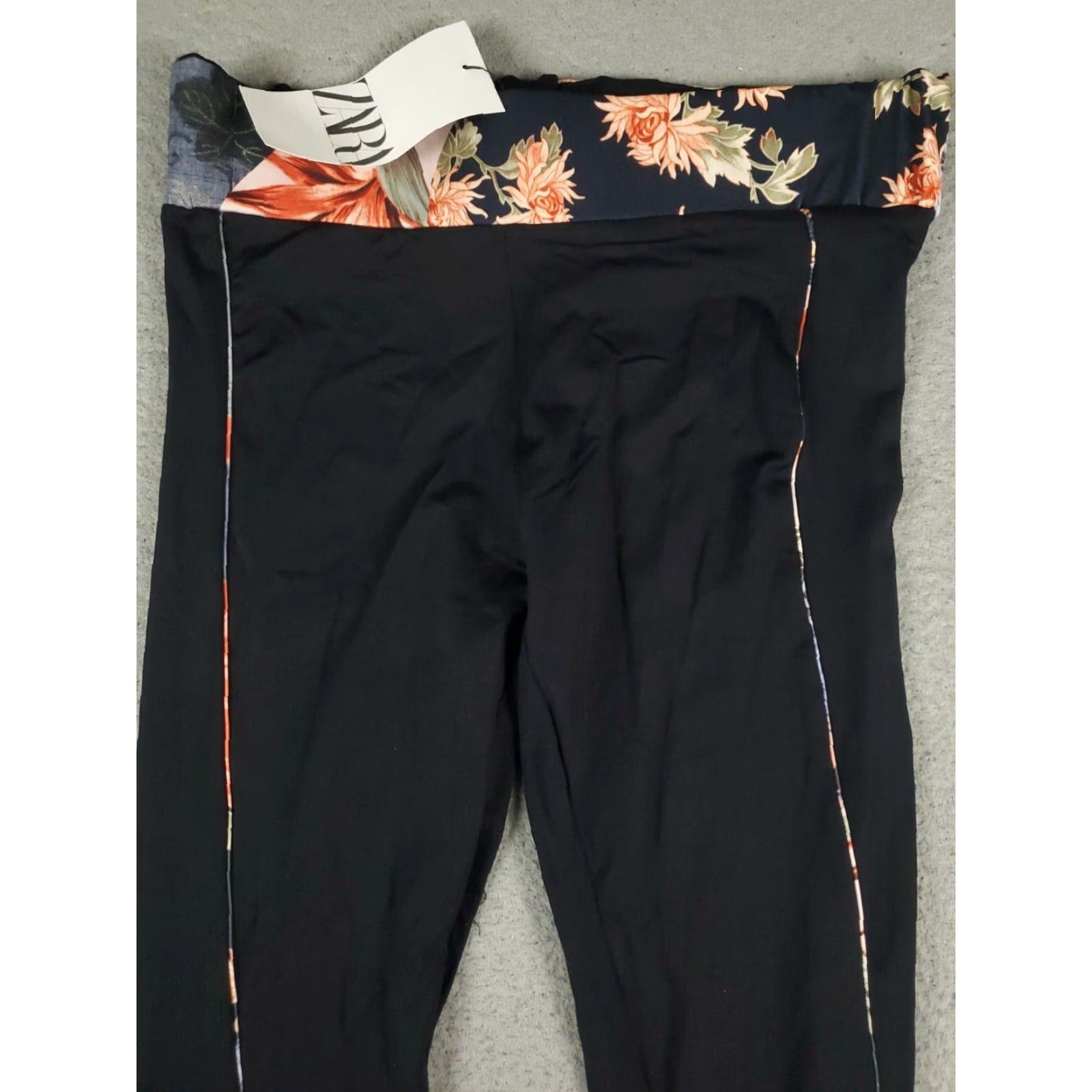 Zara Zara Leggings Womens Size Small Black Floral Accents Yoga Stretch Pull On Activewear Casual Travel Workout Jogger Legwear Size 28" / US 6 / IT 42 - 2 Thumbnail