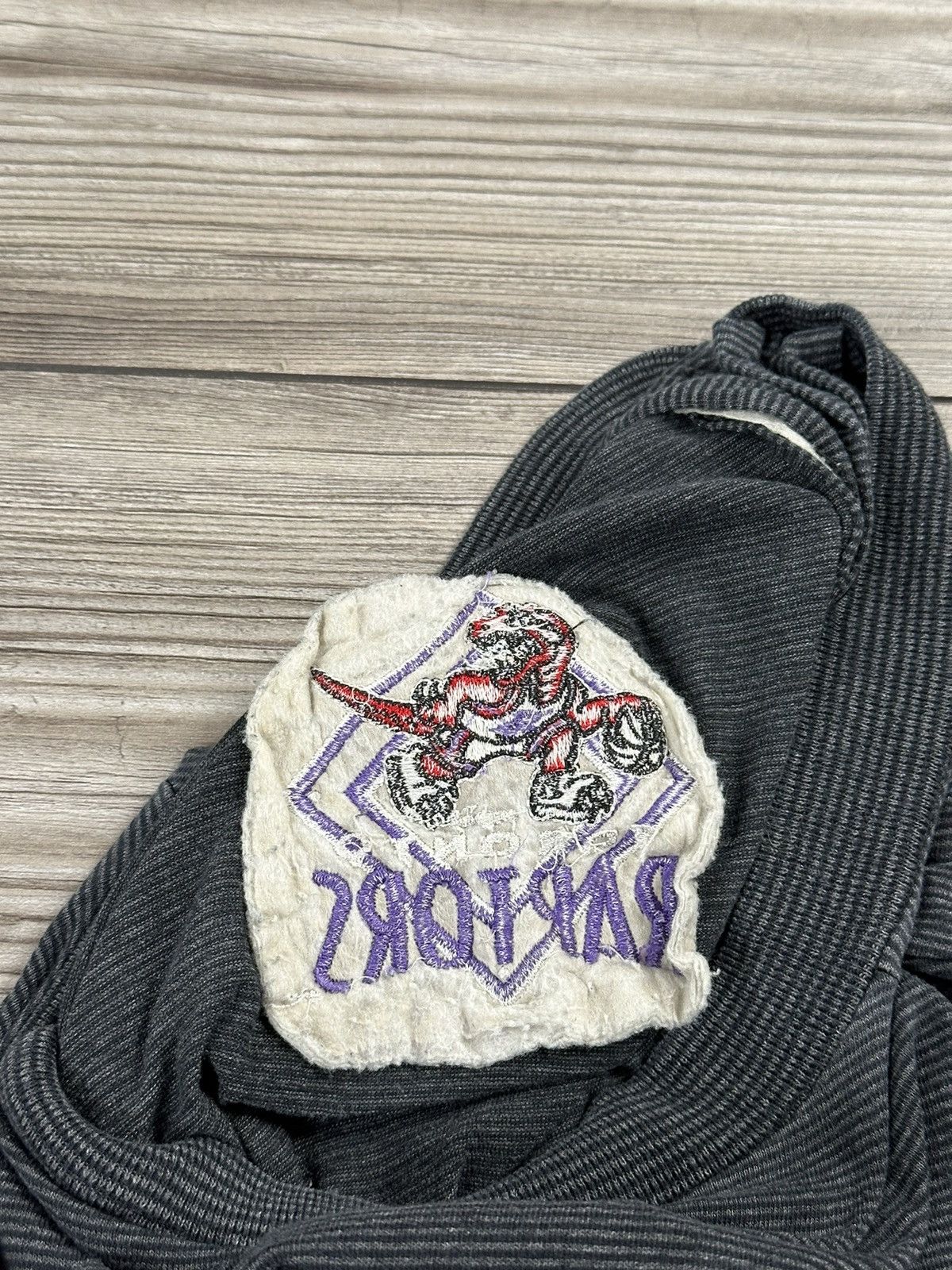 NBA × Vintage 90s Raven Athletic Toronto Raptors Striped Henley Longsleeve Size US XL / EU 56 / 4 - 7 Thumbnail