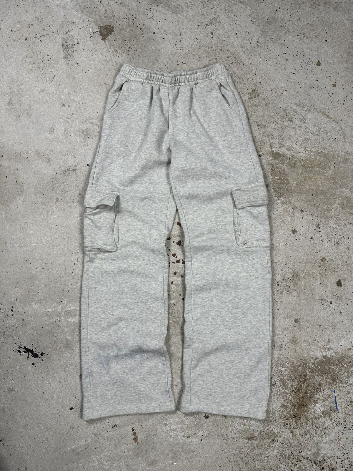 Japanese Brand × Vintage Vintage Y2K BAGGY Gray Cargo Sweatpants Size US 32 / EU 48 - 1 Thumbnail
