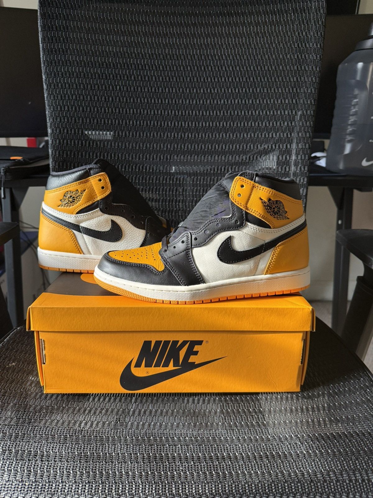 Nike Jordan 1 Yellow Toe Size US 8 / EU 41 - 1 Thumbnail