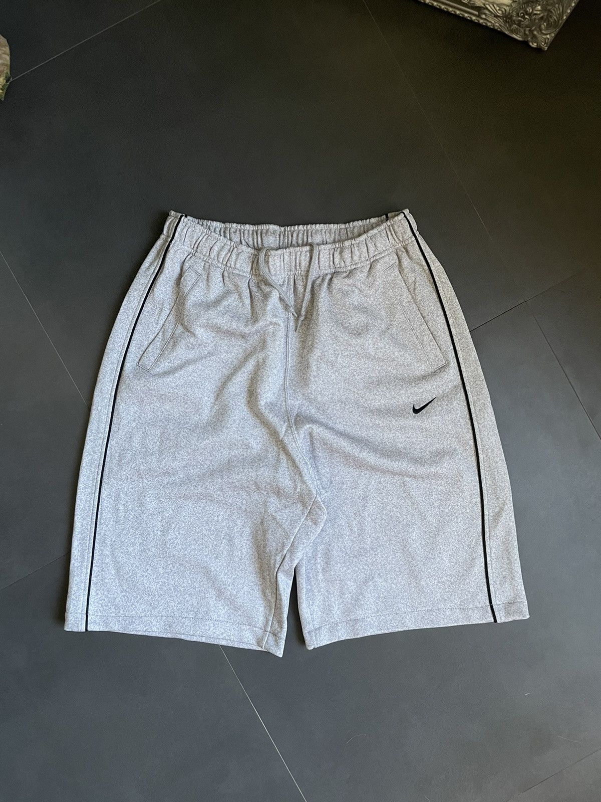 Nike RARE Vintage 90s Nike Made In Japan Swoosh Shorts Sz XL Y2k Size US 32 / EU 48 - 3 Thumbnail