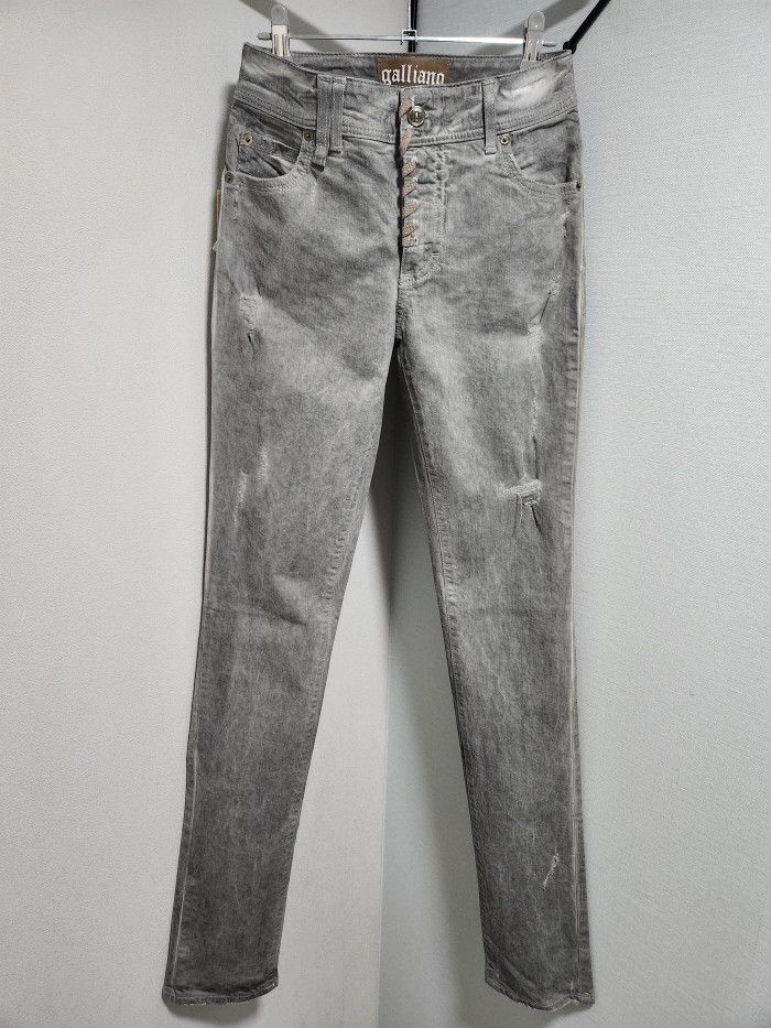 John Galliano john GALLIANO 갈리아노 매듭 디테일 워싱데님 Size 28" / US 6 / IT 42 - 1 Thumbnail