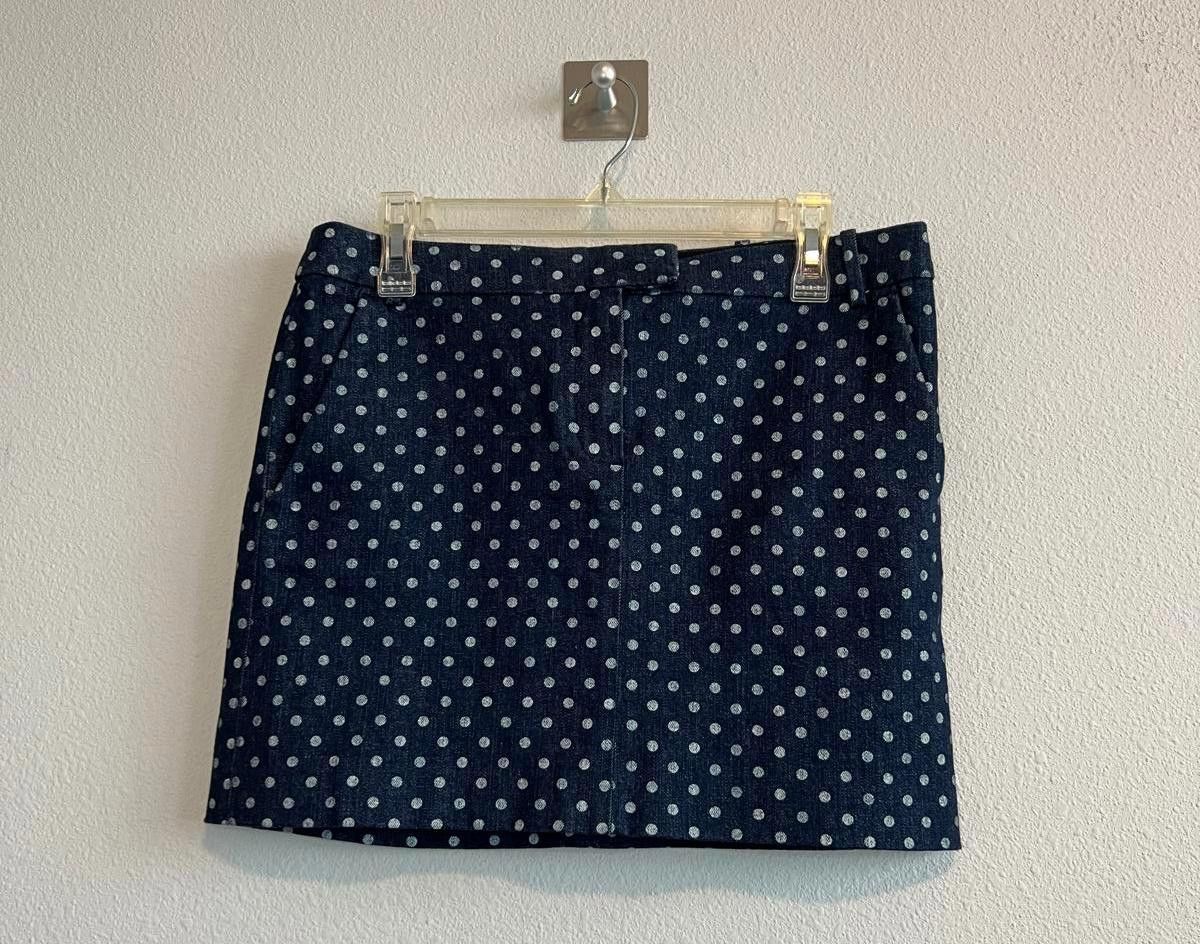 J.Crew J. Crew Blue Denim Mini Skirt with White Polka Dots Size 28" / US 6 / IT 42 - 1 Thumbnail