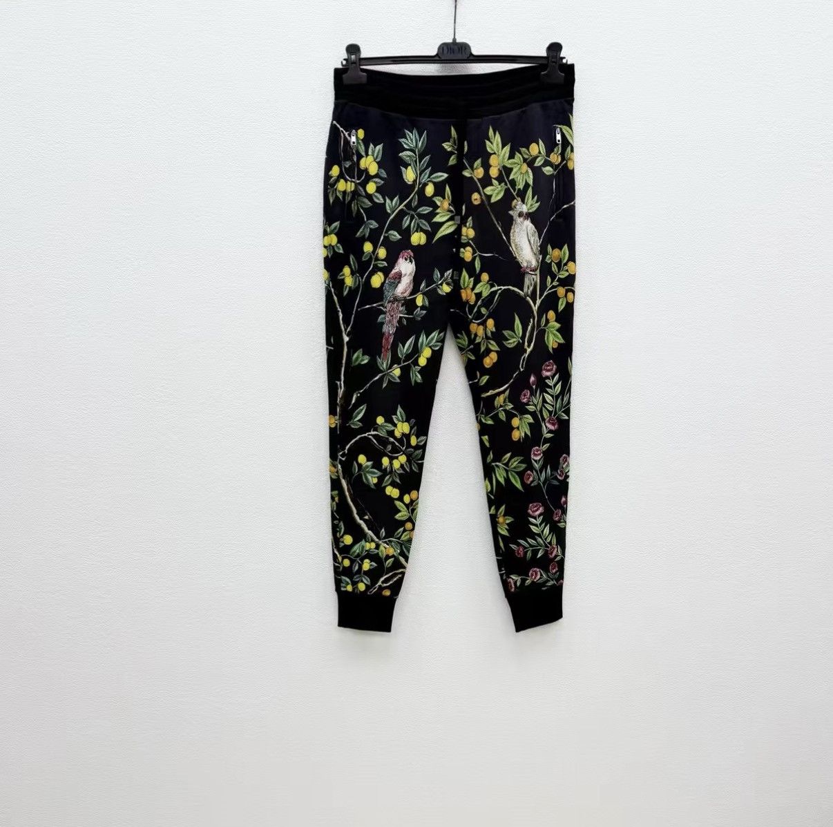 Dolce & Gabbana Dolce & Gabbana 100% Cotton Drawstring Sweatpants J30 Size US 32 / EU 48 - 1 Thumbnail